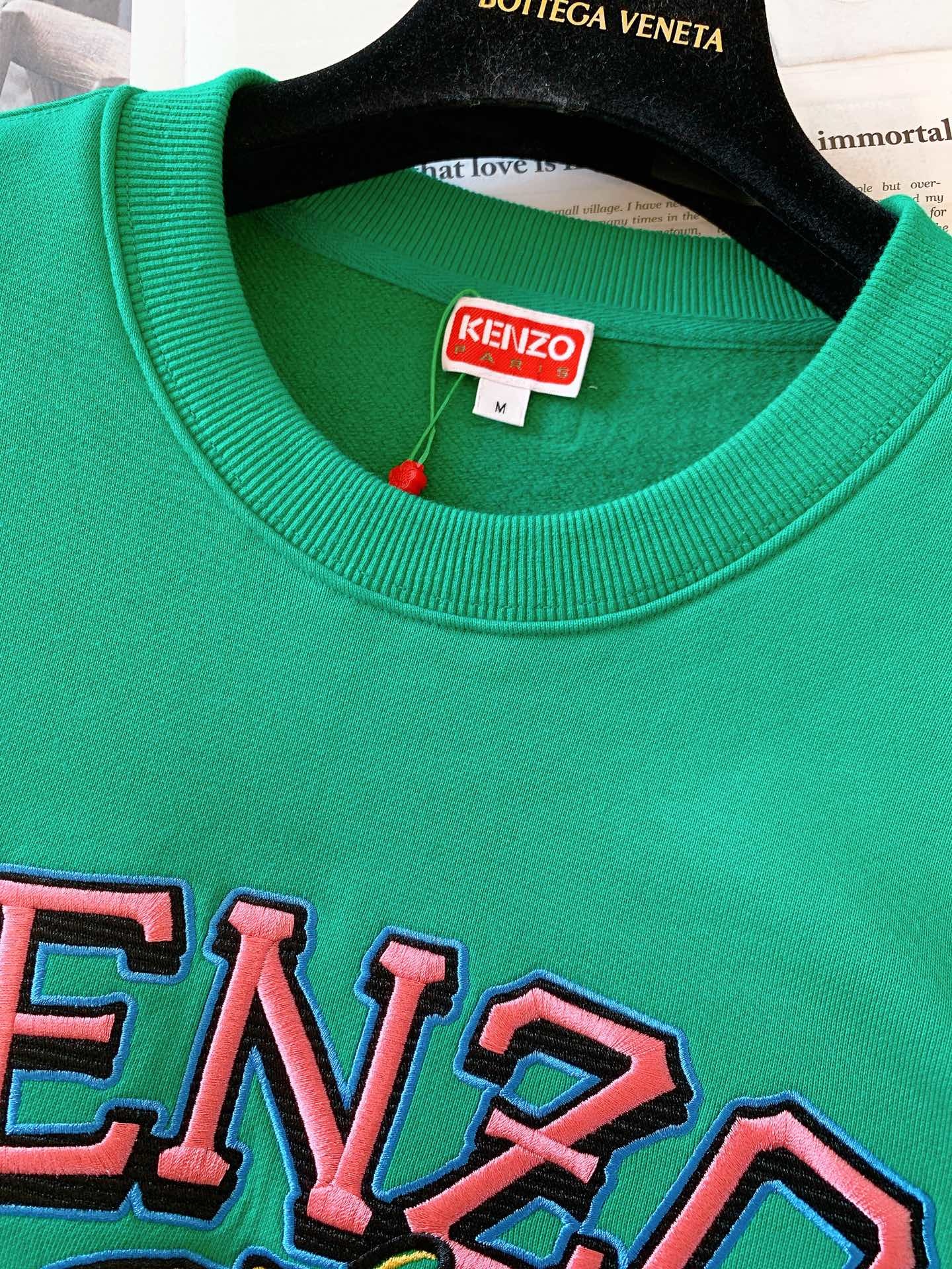 Kenzo 高田肾三 VARSITY TIGER系列 全新虎首涂鸦刺绣圆领卫衣。情侣款男女同款。这“V