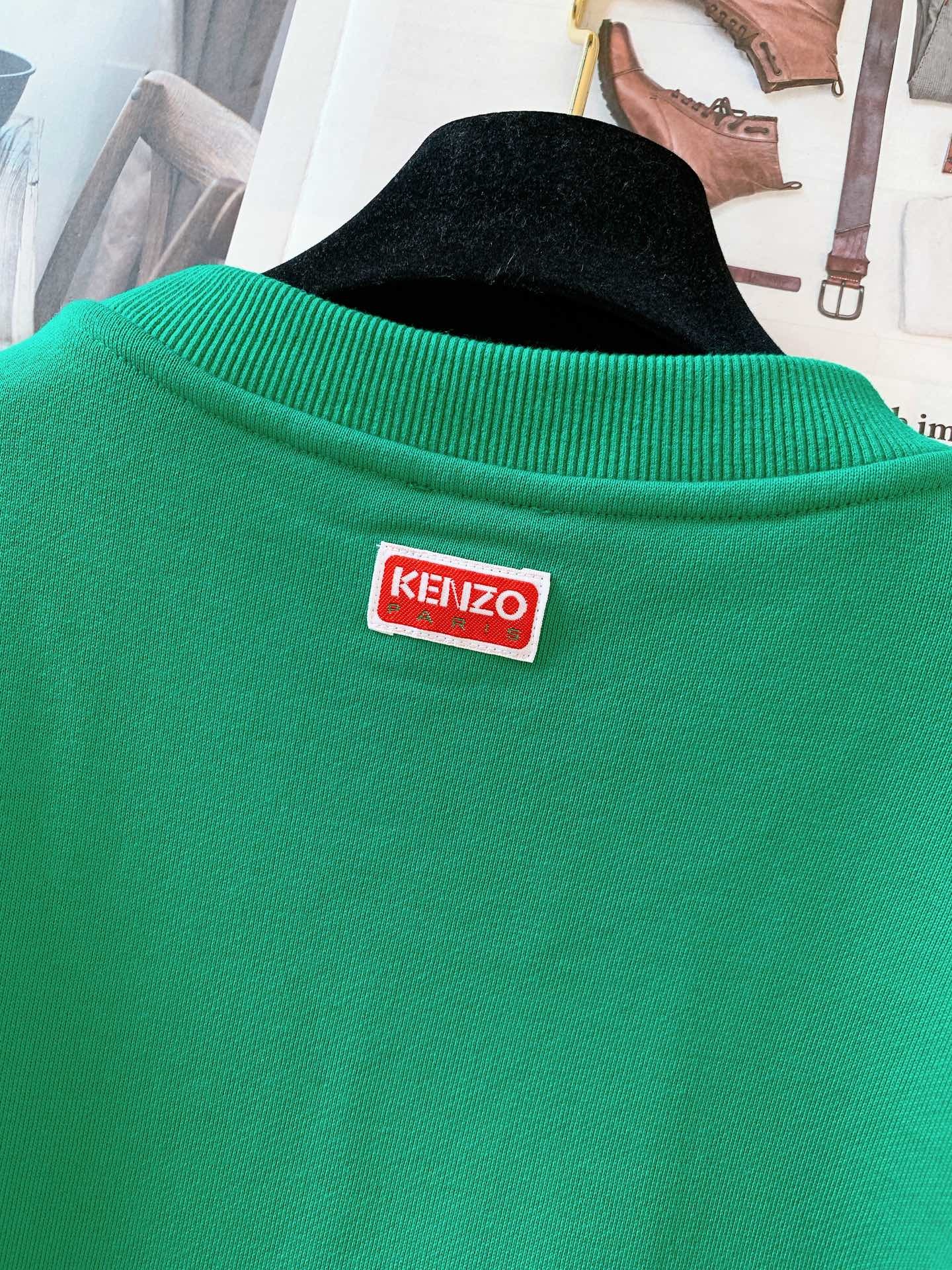 Kenzo 高田肾三 VARSITY TIGER系列 全新虎首涂鸦刺绣圆领卫衣。情侣款男女同款。这“V