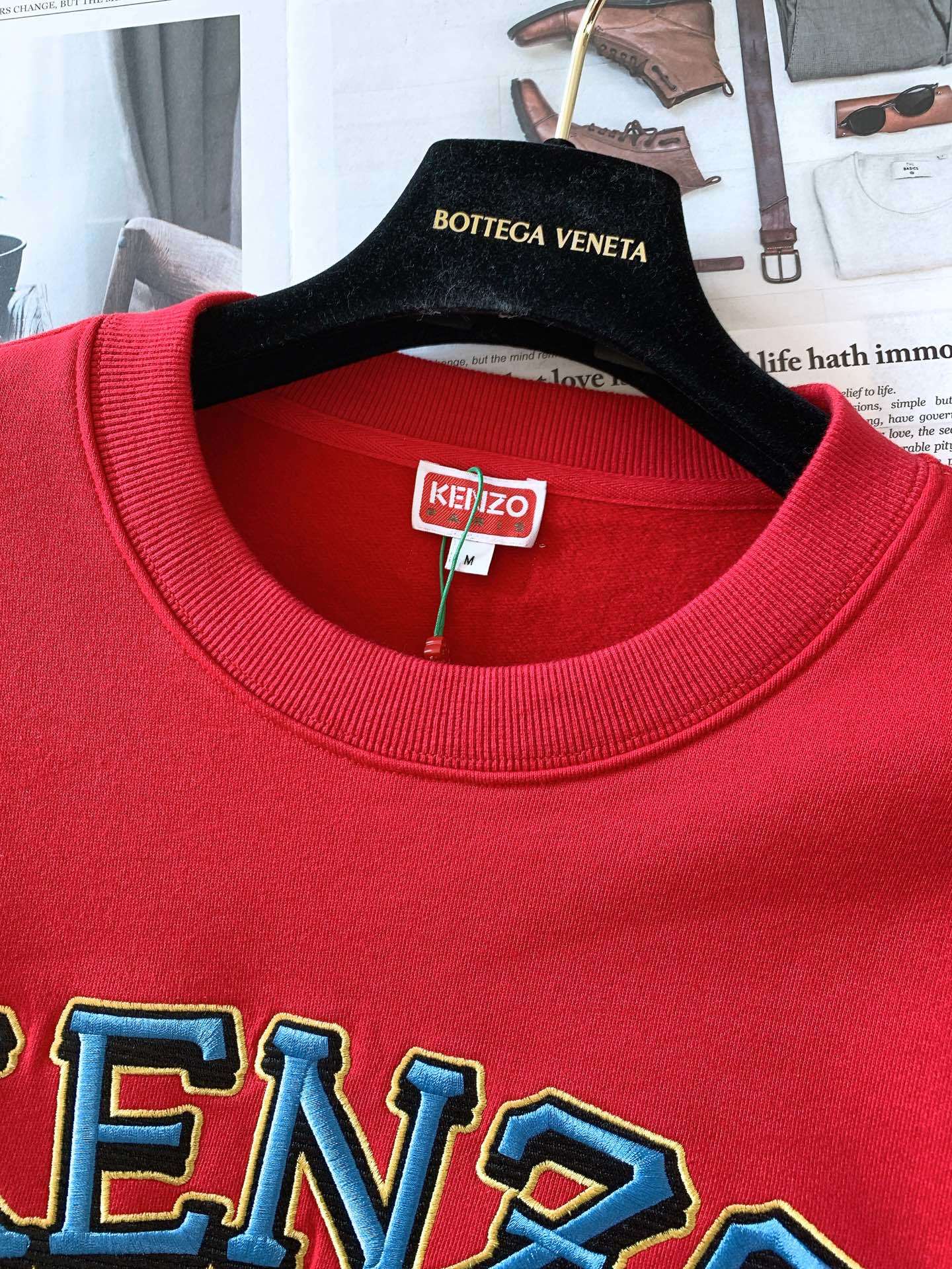 Kenzo 高田肾三 VARSITY TIGER系列 全新虎首涂鸦刺绣圆领卫衣。情侣款男女同款。这“V
