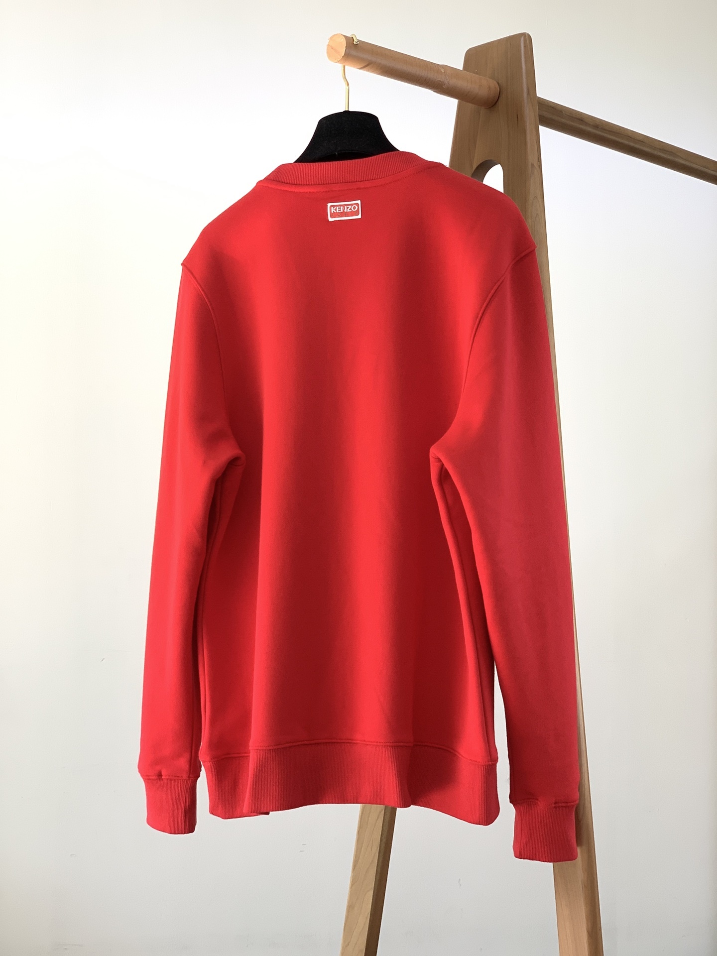 Kenzo 高田肾三 VARSITY TIGER系列 全新虎首涂鸦刺绣圆领卫衣。情侣款男女同款。这“V