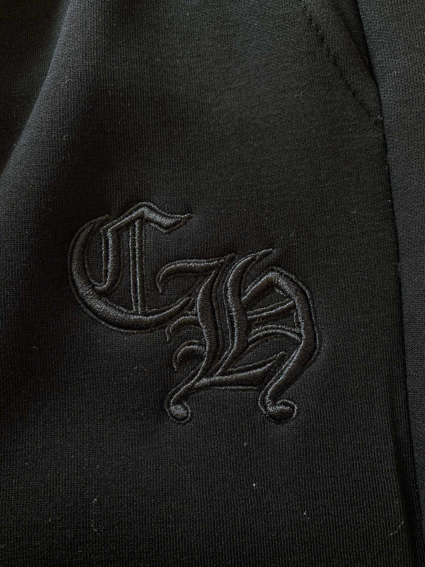 
Chrome Hearts 克罗心 秋冬加绒款时尚高街休闲裤，一款只需要一眼就能爱上的超高颜值设计，全