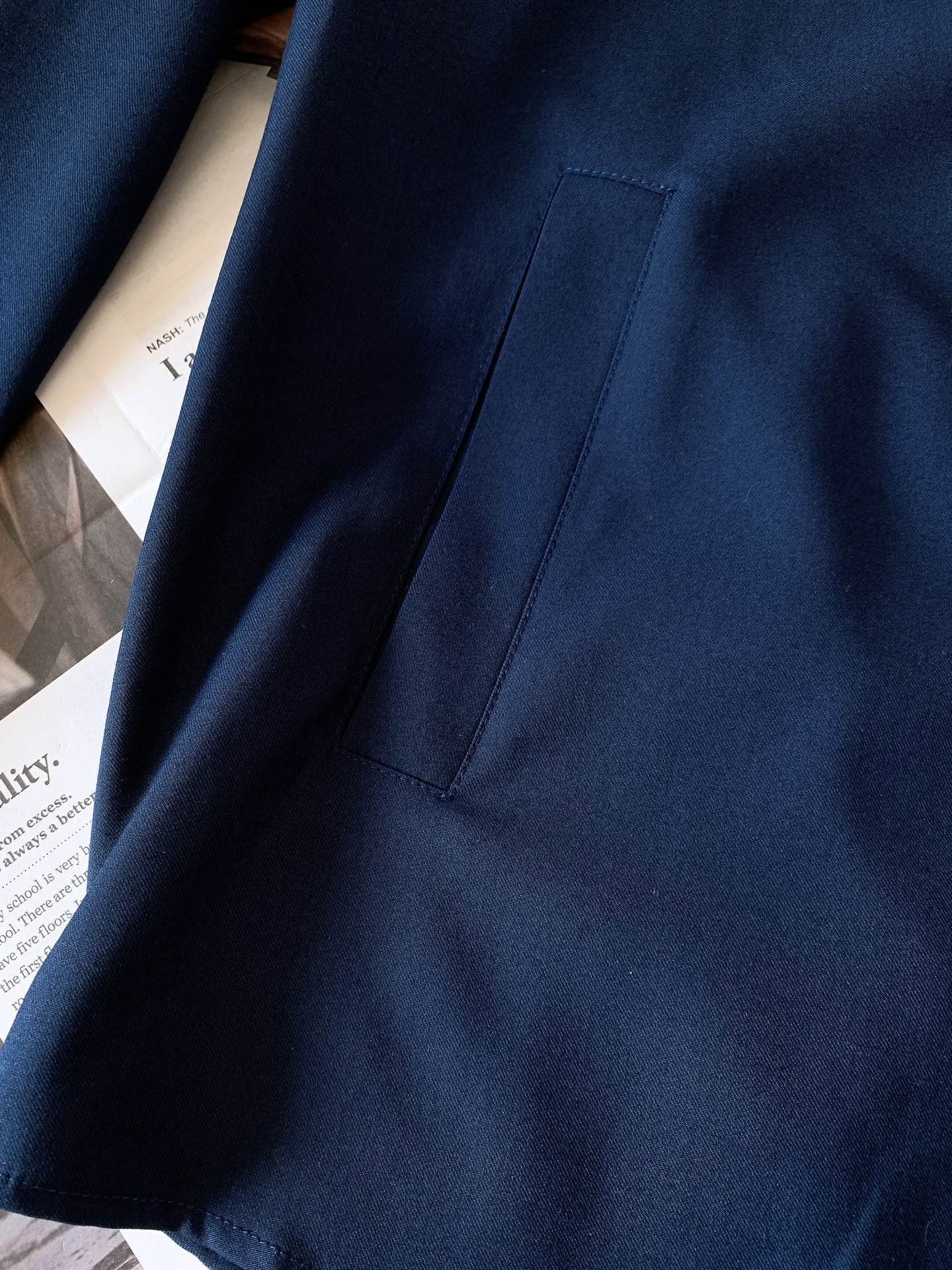 一套
Kiton 基督恩 2025SS早春新品
轻薄款连帽套装，进口定制面料打造，舒适透气，质地超赞，客