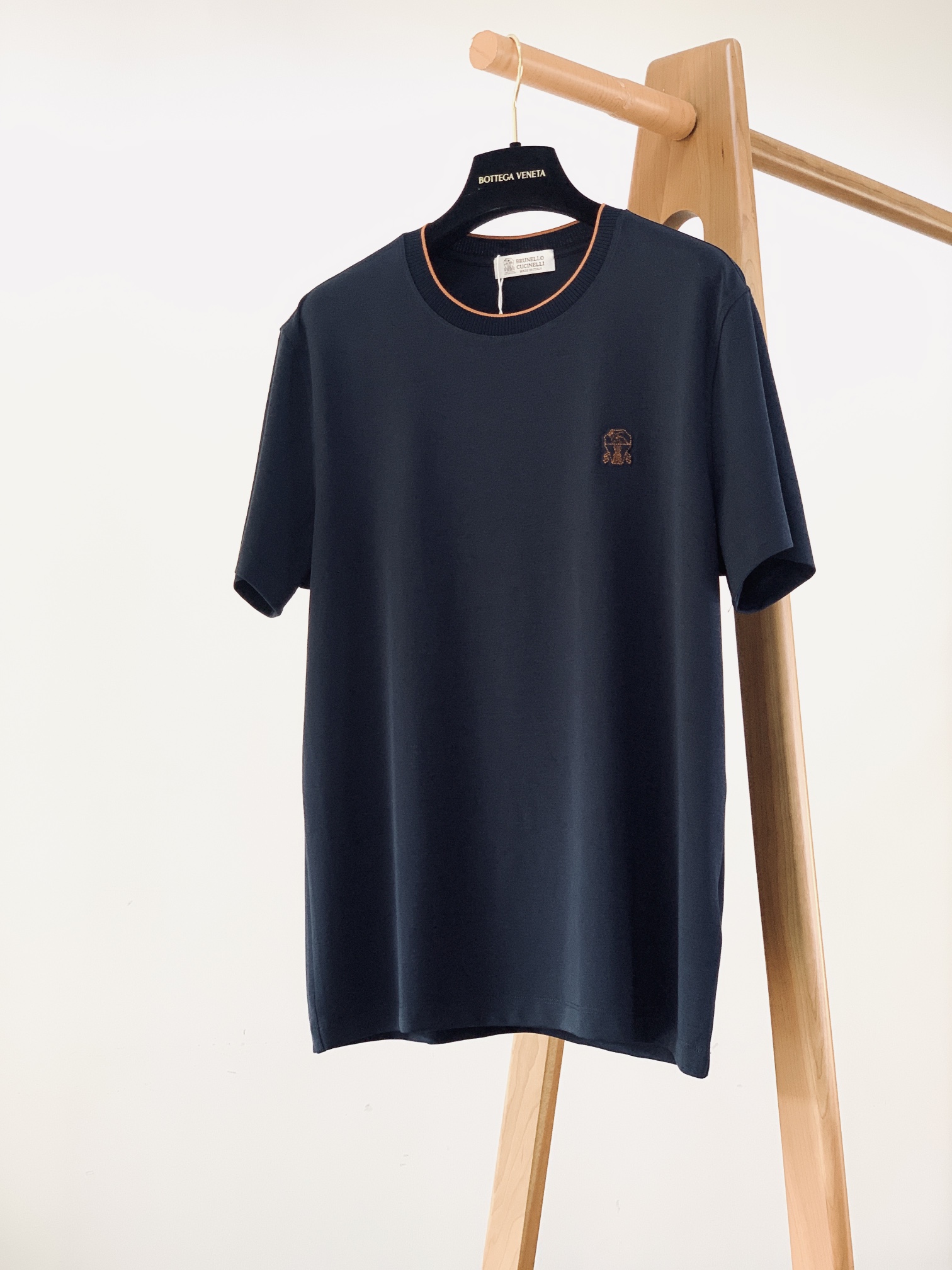 NO:119032,Brunello Cucinelli 2025SS spring and summer new product BC minimalist and exquisite high-end round neck T-shirt, quality control recommended. Contact BC must be a boutique only if you recommend it. It is known as 