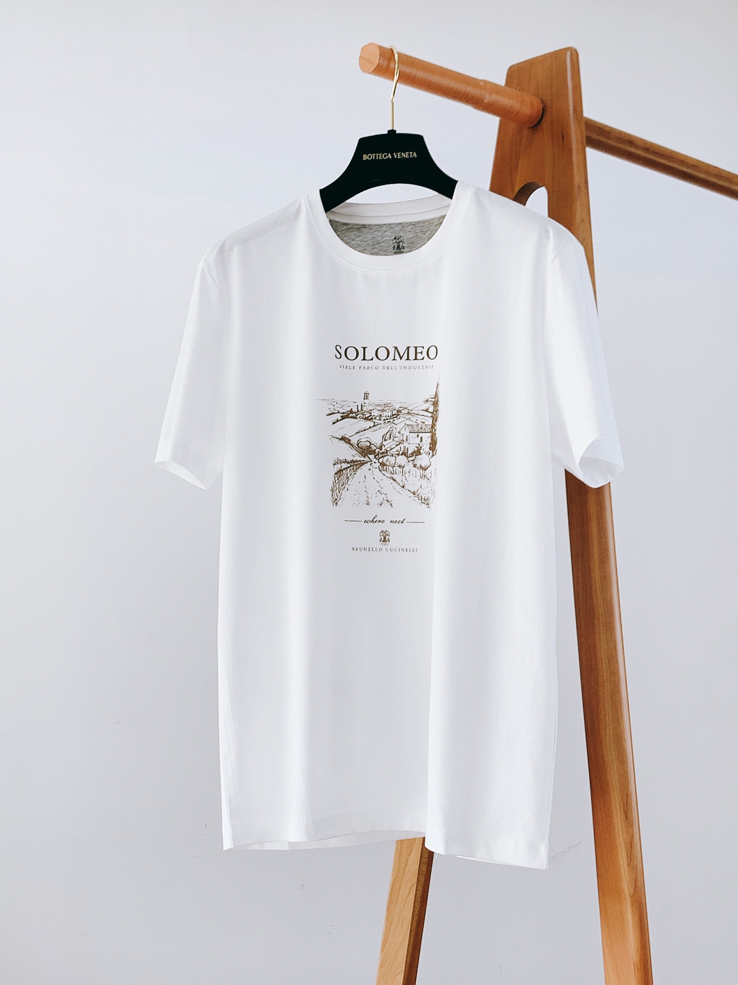 NO:119059,Brunello Cucinelli 2025SS spring and summer new product BC minimalist and exquisite high-end lapel T-shirt, quality control recommended. Contact BC must be a boutique only if you recommend it. It is known as 