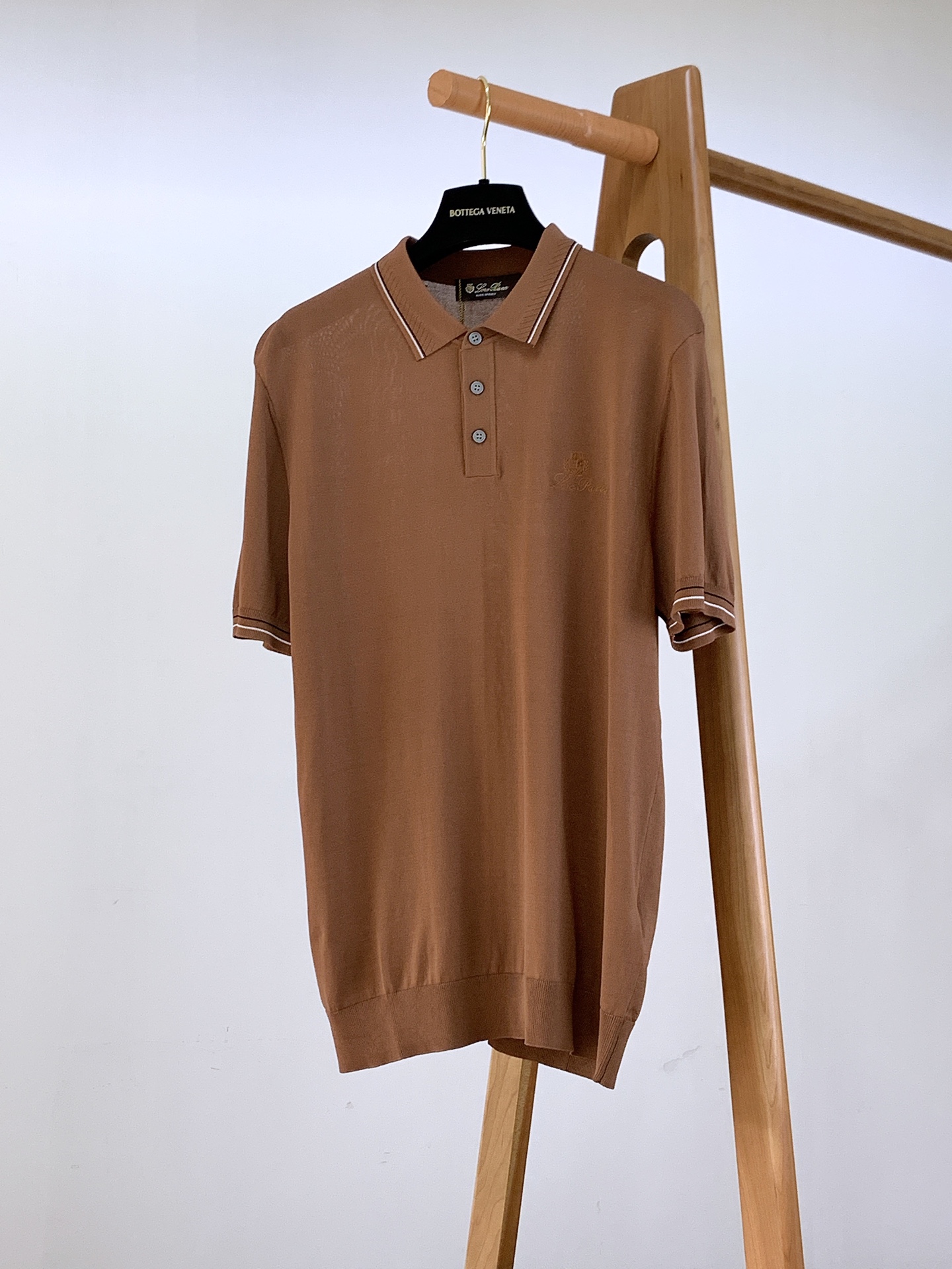 NO:119060,LoroPiana L.P 1970SS spring and summer new product Casual men's lapel short-sleeved T-shirt About style and design Exquisite craftsmanship, high-end texture, classic items, these are the keywords of Italian style wear, and they are also the 