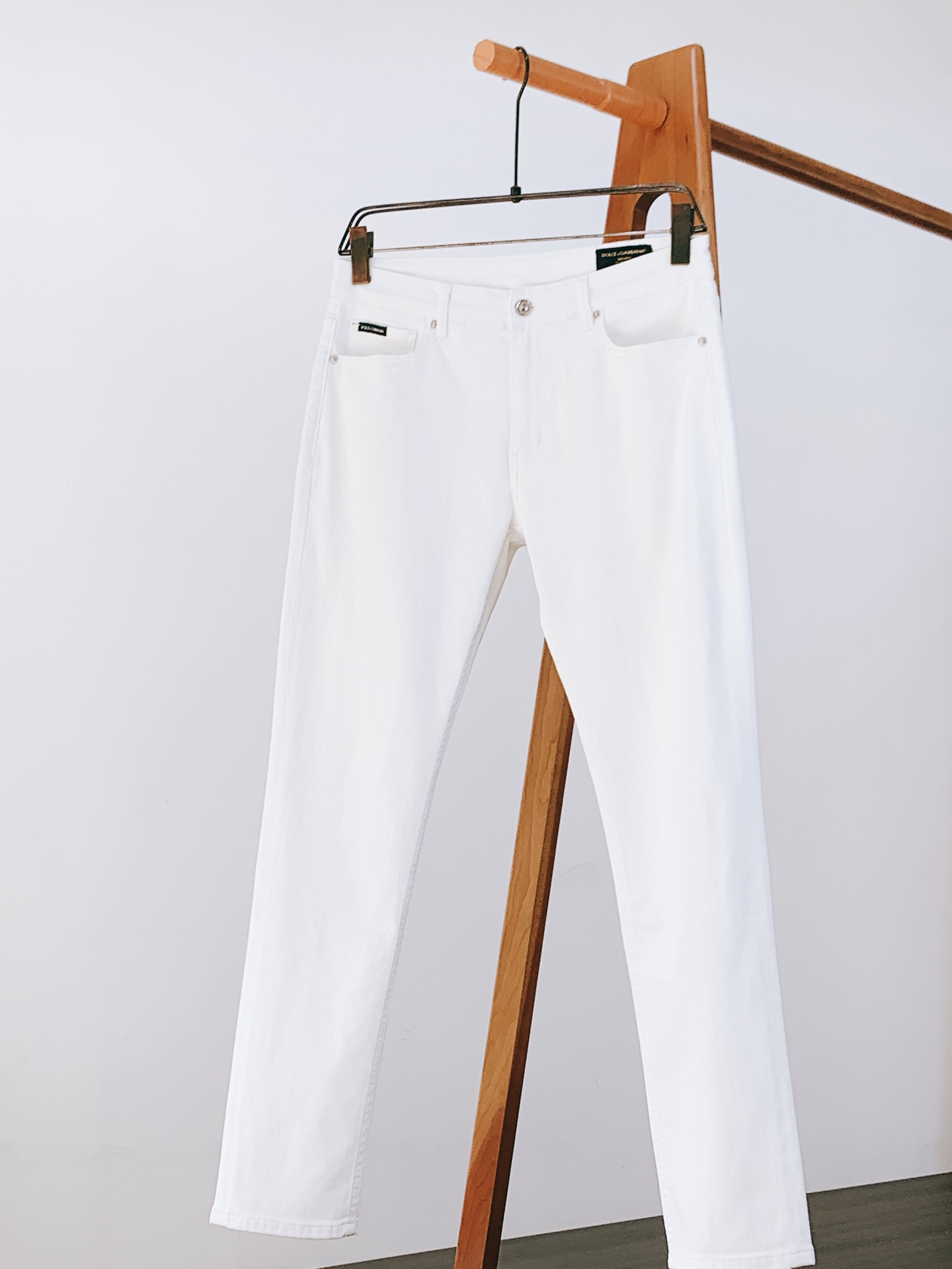 NO:122105,DOLCE&GABBANA 2025SS early spring new product Fashionable casual jeans, imported wash elastic fabric, comfortable, breathable and elastic upper body, customer-supplied hardware and auxiliary materials decoration, extremely high grade, super positive style, full-quality order model, full-style handsome upper body ………………………………………………………………………………………………………………………………………………………………………………………………………………………………………………………………………………………………………………………………………………………………………………………………………………………………………………………………………………………………………………………………………………………………………………………………………………………………………………………………………………………………………………………………………………………………………………………………………………………………………………………………………………………………………………………………………………………………………………………………………………………………………………………………………………………………………………………………………………………………………………………………………………19860909DOLCE&GABBANA 杜嘉班纳 2025SS早春新品 时尚休闲牛仔裤,进口水洗弹力面料,上身舒适透气有弹力,客供五金辅料装饰,档次极高,版型超正,全品相订单款,上身帅气十足 …………………………………………………… Size29-38,,Dolce&Gabbana,Dolce&Gabbana,jeans,alexander wang,Men's clothing