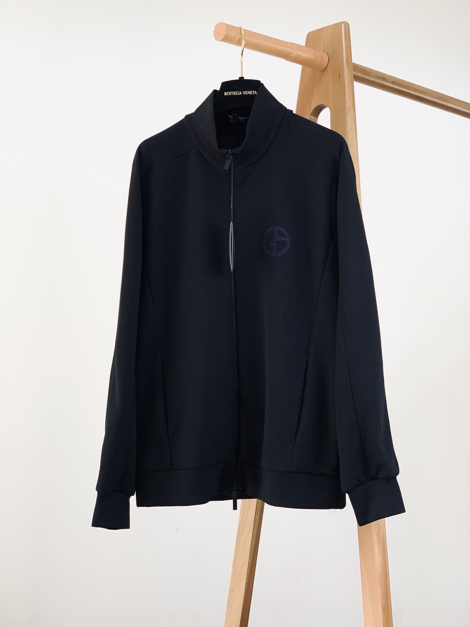 NO:124139,Giorgio Armani Good goods for warmth and bottoming... Top factory!  !  !  !  Made of GRS Polartec fine fabric, highlighting the casual and practical style. Small stand-alone collar zipper design, tight needle embroidery logo on the chest, customer-supplied hardware and decorative accessories, unique outdoor design style, super practical. ……………………………………………………………………………………………………………………………………………………………………………………………………………………………………………………………………………………………………………………………………………………………………………………………………………………………………………………………………………………………………………………………………………………………………………………………………………………………………………………………………………………………………………………………………………………………………………………………………………………………………………………………………………………………………………………………………………………………………………………………………………………………………………………………………………………………………………………………………………………………………………………………………………………………………19860909Giorgio Armani 乔治.阿玛尼 好货保暖打底……顶级工厂！！！！ 采用GRS Polartec细密面料制成,彰显休闲实用风范.小立领拉链设计,胸前密针刺绣标识,客供五金装饰辅料,别致的户外设计风格 实用性超强. …………………………………………………… Size48-54,,armani,armani,alexander wang,Men's clothing