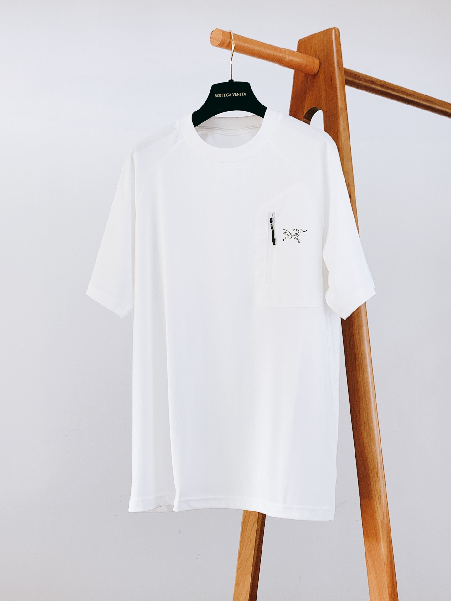 NO:125659,ARCTERYX 2025SS Spring and Summer New Product Niche Designer Walking Artwork Handsome and Refreshing Design... It makes people fall into your charm at first sight, full of design sense. The upper body shows very temperament. It wears the same style as men and women. Micro-expanded style. Recommended two colors ………………………………………………………………………………………………………………………………………………………………………………………………………………………………………………………………………………………………………………………………………………………………………………………………………………………………………………………………………………………………………………………………………………………………………………………………………………………………………………………………………………………………………………………………………………………………………………………………………………………………………………………………………………………………………………………………………………………………………………………………………………………………………………………………………………………………………………………………………………………………………………………19860909ARCTERYX 始祖鸟 2025SS春夏新品 小众设计师 行走的艺术品 帅气清爽的设计..让人第一眼就陷入你的魅力,满满的设计感 上身非常显气质 品味人士穿起来 男女同款 微扩版型 两色推荐 …………………………………………………… SizeS-XXL,arc'teryx,alexander wang,Men's clothing