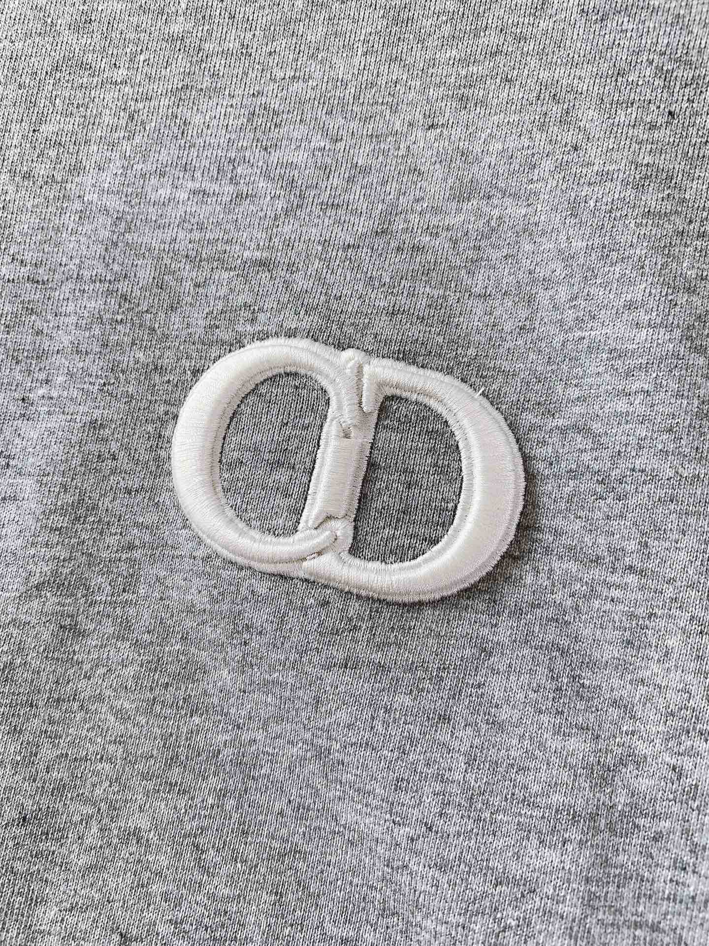 Dior Homme Classic CD Icon Embroidery T-Shirt Short Sleeve Top 6 i1741872900 9866 2