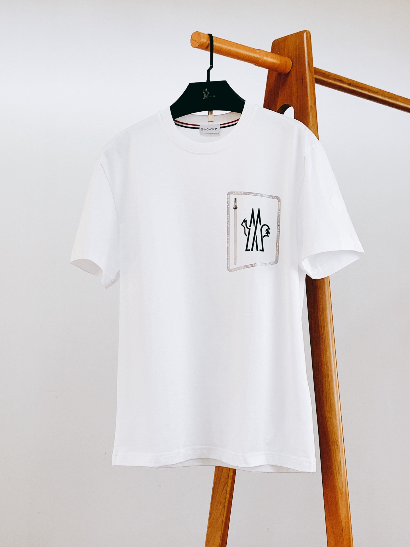 NO:132039,Moncler hooded 2025SS spring and summer new product Material cotton Suitable seasons and four seasons Collar round neck Sleeve long and short sleeves Sleeve regular length Regular style Loose style Others Thickness M length 67 bust 104 shoulder width 50 L length 69 bust 108 shoulder width 51 XL length 71 bust 112 shoulder width 52 2XL length 73 bust 116 shoulder width 53 3XL length 74 bust 120 shoulder width 54 ……………………………………………………………………………………………………………………………………………………………………………………………………………………………………………………………………………………………………………………………………………………………………………………………………………………………………………………………………………………………………………………………………………………………………………………………………………………………………………………………………………………………………………………………………………………………………………………………………………………………………………………………………………………………………………………………………………………………………………………………………………19860909Moncler 蒙口 2025SS春夏新品 材质棉 适用季节四季 领型圆领 袖长短袖 袖型常规 衣长常规 版型偏宽松 款式其他 厚度常规 M衣长67胸围104肩宽50 L衣长69胸围108肩宽51 XL衣长71胸围112肩宽52 2XL衣长73胸围116肩宽53 3XL衣长74胸围120肩宽54 …………………………………………………… SizeM-3XL,,christian louboutin,Moncler,T-shirt,alexander wang,Men's clothing