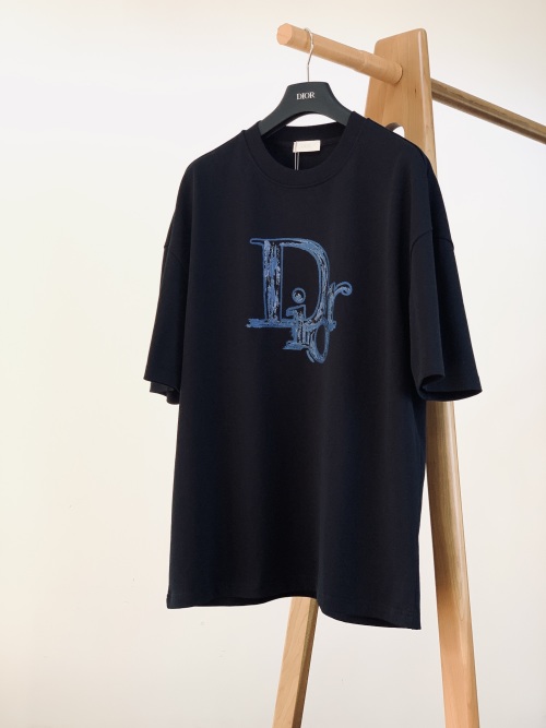 Dior Homme 2025SS Hand-Painted Print Short Sleeve Tee - Unisex Fashion 1 Dior Homme 2025SS Hand-Painted Print Short Sleeve Tee - Unisex Fashion