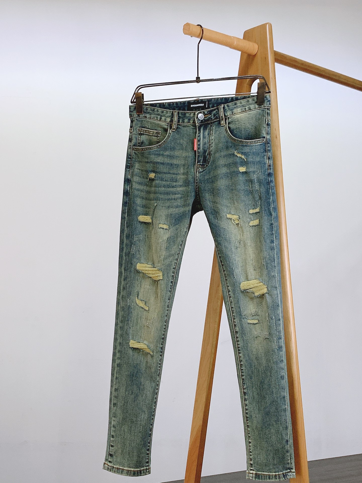NO:135804,DSQUARED2 D Quadratic 2025SS Early Spring New Product Heavy Industry Ripped Printed Jeans, Imported Washed Elastic Fabric, Super Heavy Industry Washing Technology, Comfortable, Breathable and Elastic, Customer-supplied Hardware and Auxiliary Decoration, Old-made trouser legs, Exquisite craftsmanship, Super-fashioned, Full-quality Order Model, Full-Fine Style, Full-Fine Handy Top Body ……………………………………………………………………………………………………………………………………………………………………………………………………………………………………………………………………………………………………………………………………………………………………………………………………………………………………………………………………………………………………………………………………………………………………………………………………………………………………………………………………………………………………………………………………………………………………………………………………………………………………………………………………………………………………………………………………………………………………………………………………………………………………19860909DSQUARED2 D二次方 2025SS早春新品 重工破洞印花牛仔裤,进口水洗弹力面料,超重工洗水工艺,上身舒适透气有弹力,客供五金辅料装饰,裤腿做旧破洞设计,工艺精湛,版型超正,全品相订单款,上身帅气十足 …………………………………………………… Size28-38,,jeans,alexander wang,Men's clothing