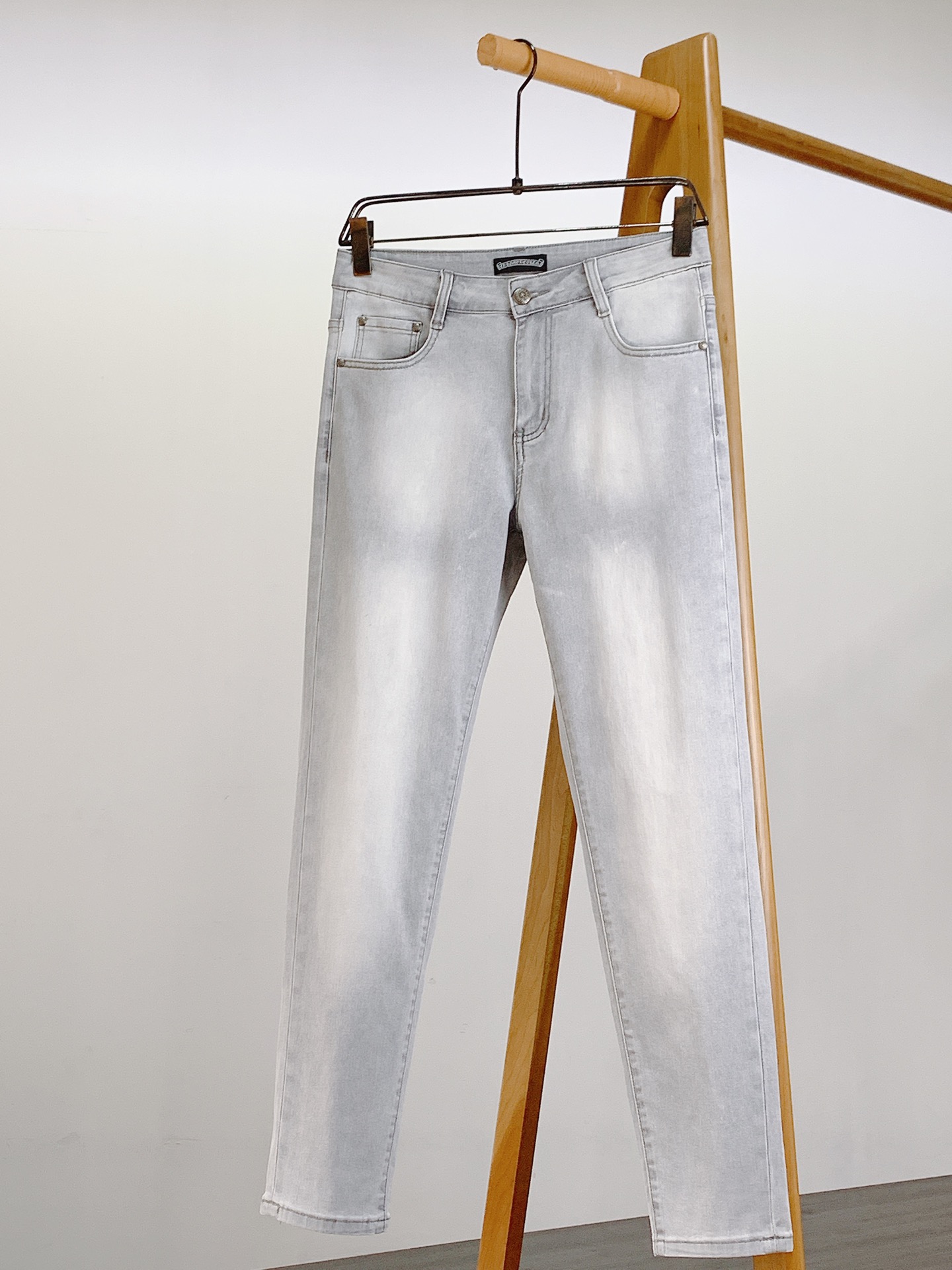 NO:135814,Chrome Hearts 2025SS early spring new product Heavy industry casual jeans, imported high-quality washing elastic fabric, comfortable, breathable and elastic upper body, customer-supplied hardware and auxiliary materials decoration, super positive style, full-quality order model, full-body handsome upper body …………………………………………………………………………………………………………………………………………………………………………………………………………………………………………………………………………………………………………………………………………………………………………………………………………………………………………………………………………………………………………………………………………………………………………………………………………………………………………………………………………………………………………………………………………………………………………………………………………………………………………………………………………………………………………………………………………………………………………………………………………………………………………………………………………………………………………………………………………………………………………………………………………………………19860909Chrome Hearts 克罗心 2025SS早春新品 重工休闲牛仔裤,进口优质水洗弹力面料,上身舒适透气有弹力,客供五金辅料装饰,版型超正,全品相订单款,上身帅气十足 …………………………………………………… Size28-38,,chrome hearts,chrome hearts,jeans,alexander wang,Men's clothing