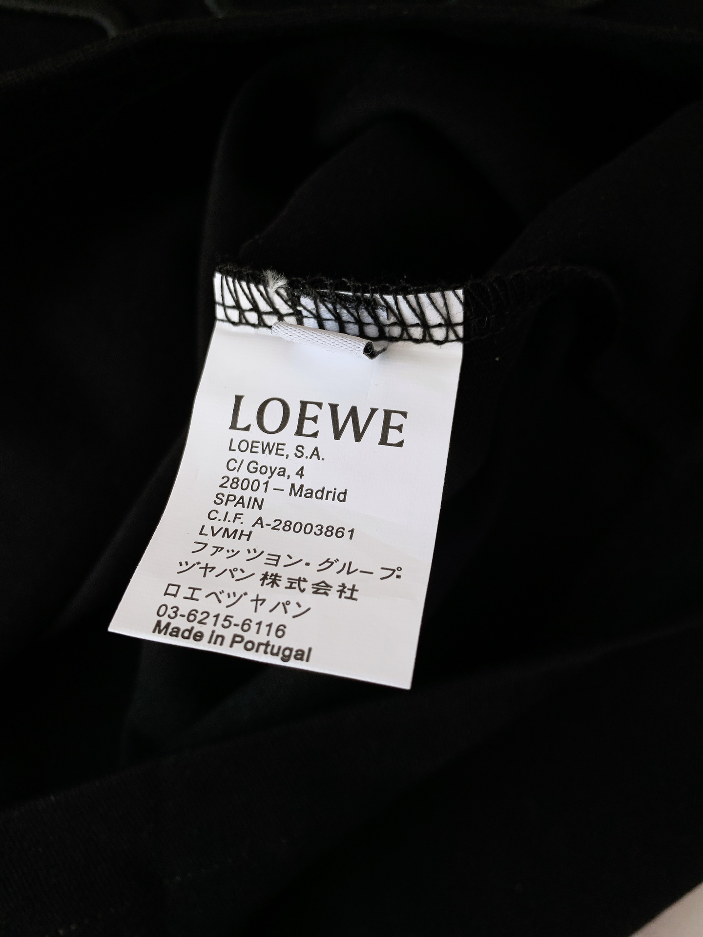 
Loewe 罗意威 2025SS春夏新品
时尚界的宠儿！尽显奢华品质。甄选优质面料打造，奢华与时尚的完
