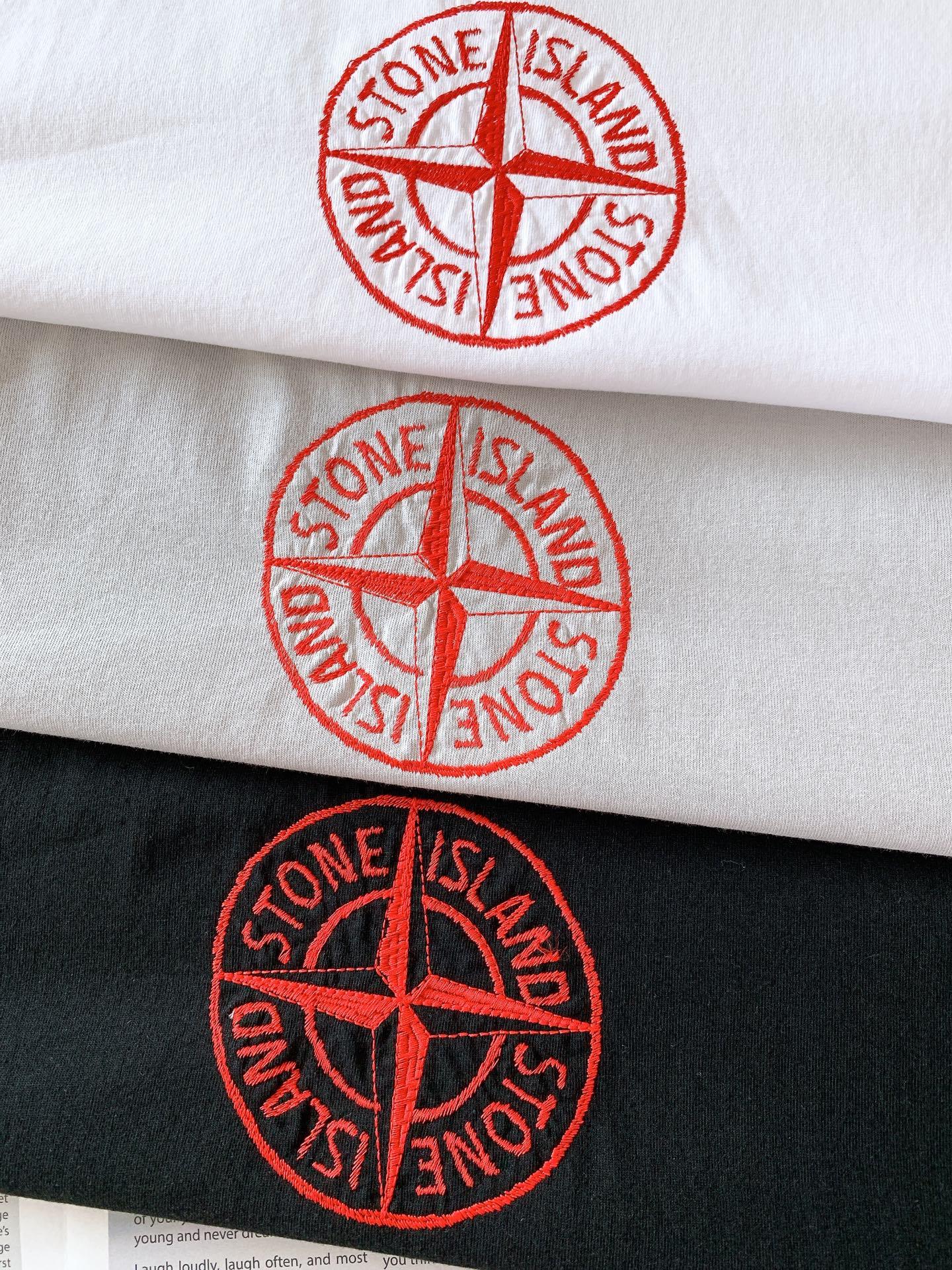 Stone Island 石头岛 纯棉短袖
上等棉花原料,经过百年工坊重磅定织定染而成,经过酵素洗工