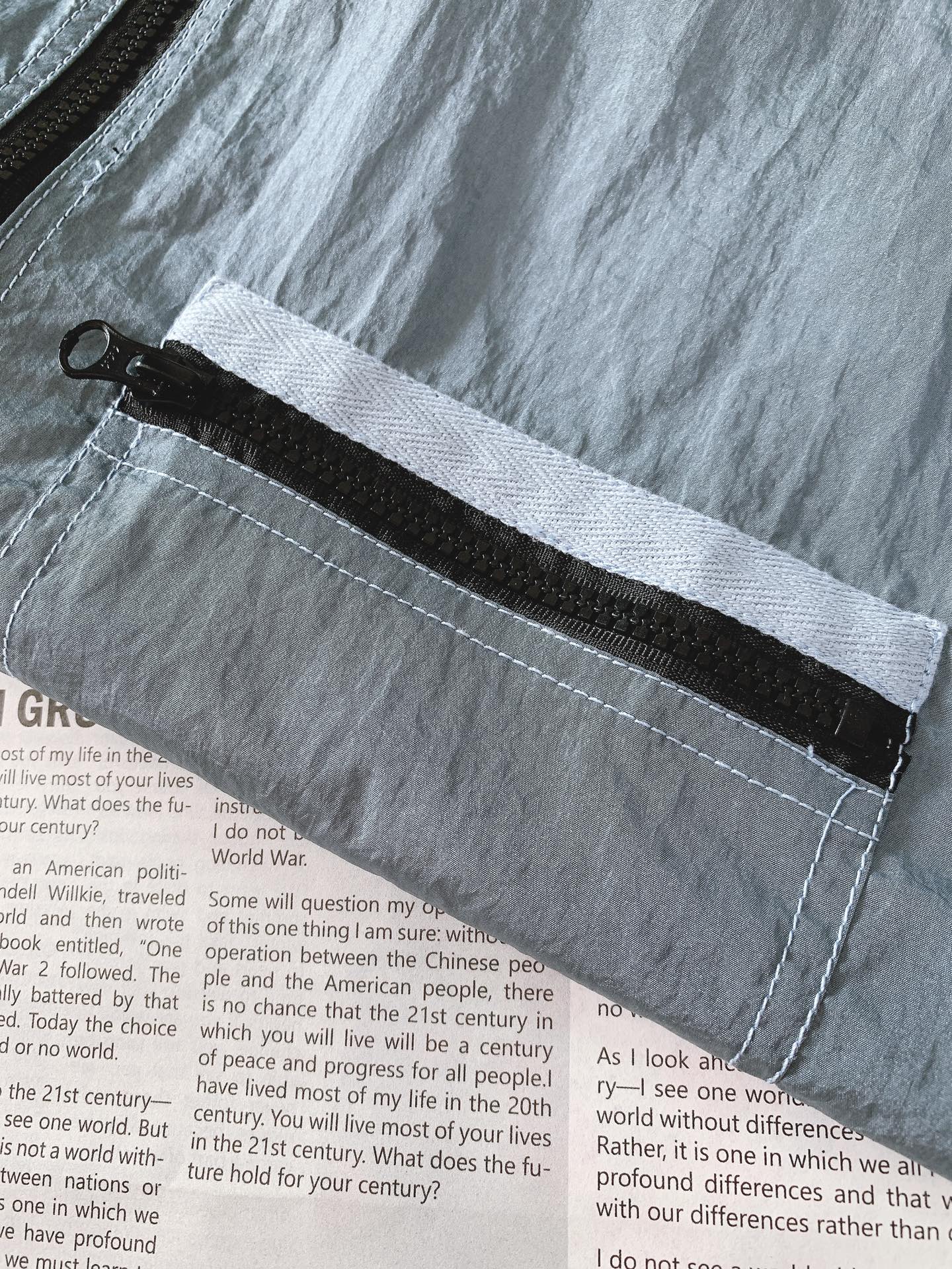
Stone Island 石头岛  新款Nylon Meta 系列金属尼龙臂章袖标长袖拉链胸带夹克防晒