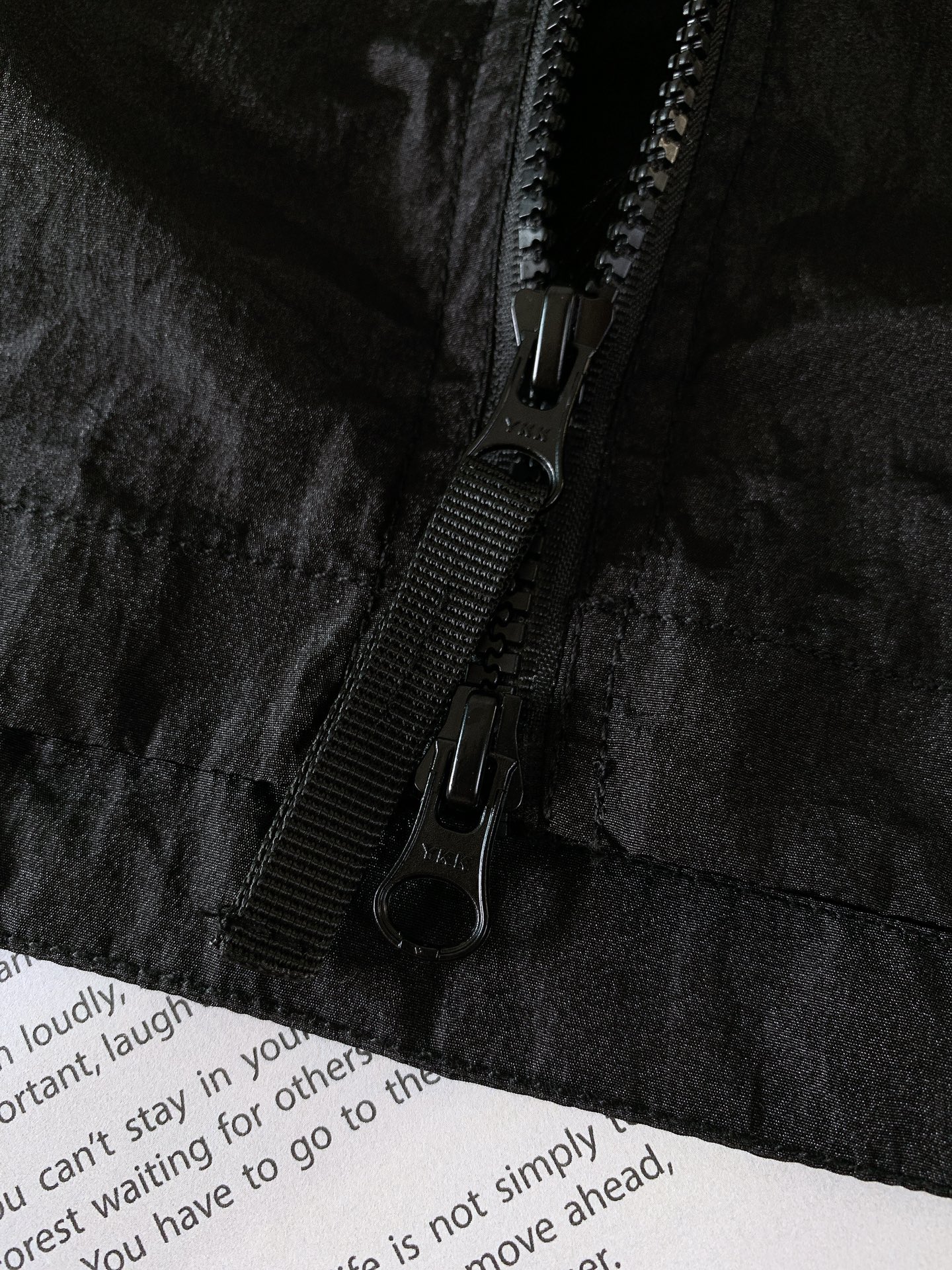
Stone Island 石头岛  新款Nylon Meta 系列金属尼龙臂章袖标长袖拉链胸带夹克防晒