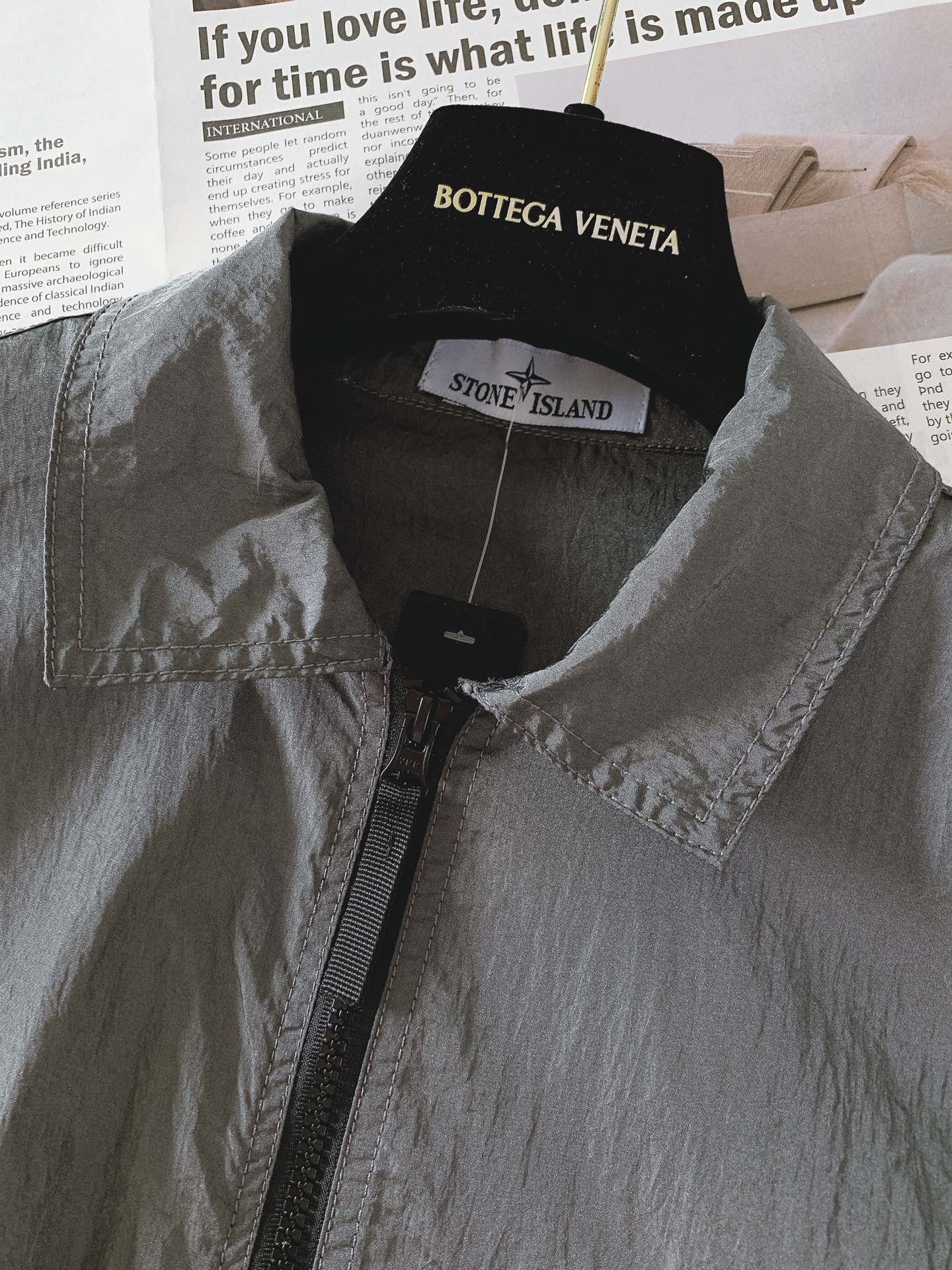 
Stone Island 石头岛  新款Nylon Meta 系列金属尼龙臂章袖标长袖拉链胸带夹克防晒
