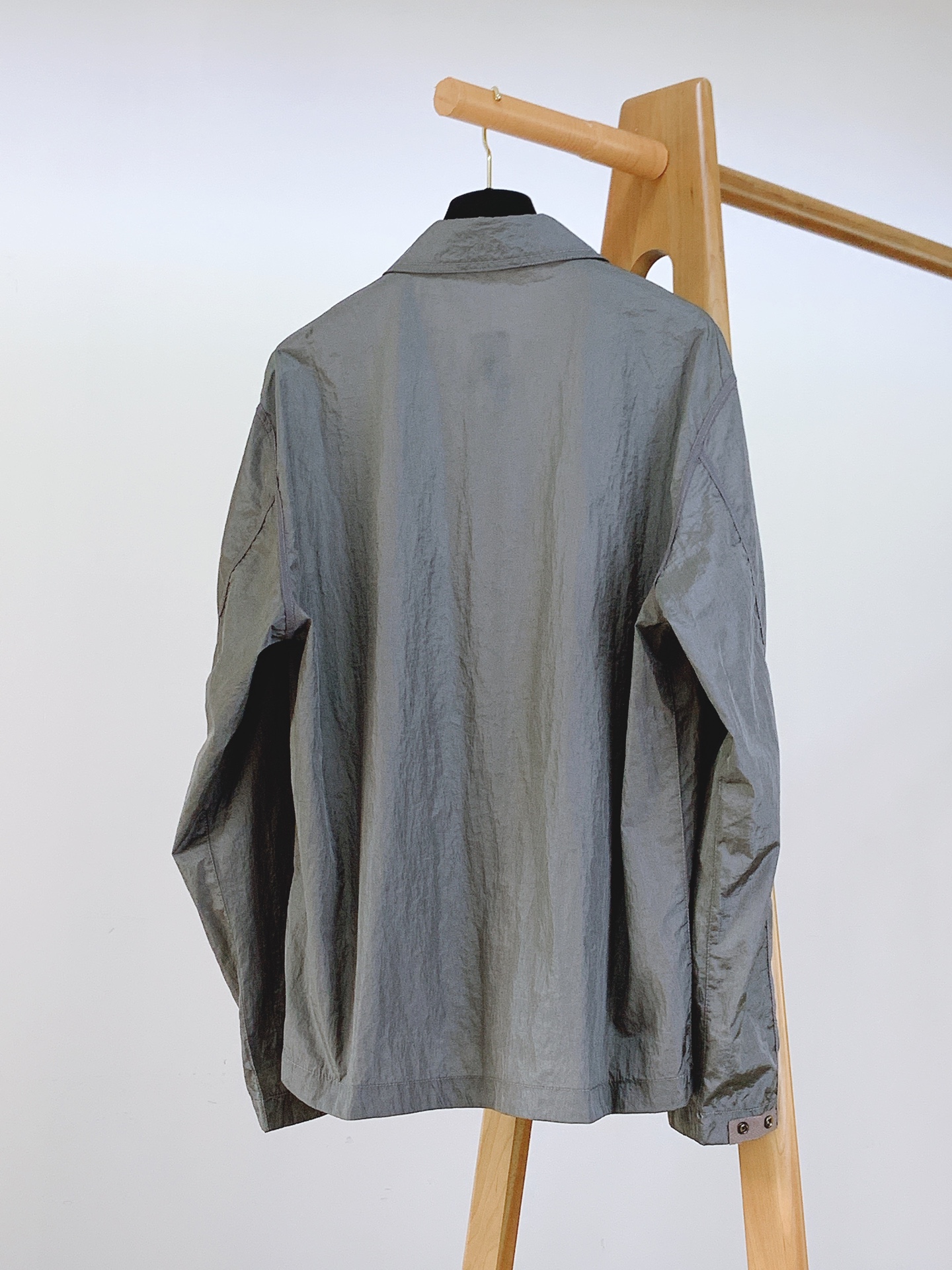 
Stone Island 石头岛  新款Nylon Meta 系列金属尼龙臂章袖标长袖拉链胸带夹克防晒