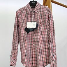 Prada 普拉达 伊势丹Isetan展会限定款衬衫👔 千鸟格纹,作为时尚界经久不衰的元素,自带复古与优雅气质。格纹的规 Prada 普拉达 伊势丹Isetan展会限定款衬衫👔 千鸟格纹,作为时尚界经久不衰的元素,自带复古与优雅气质。格纹的规