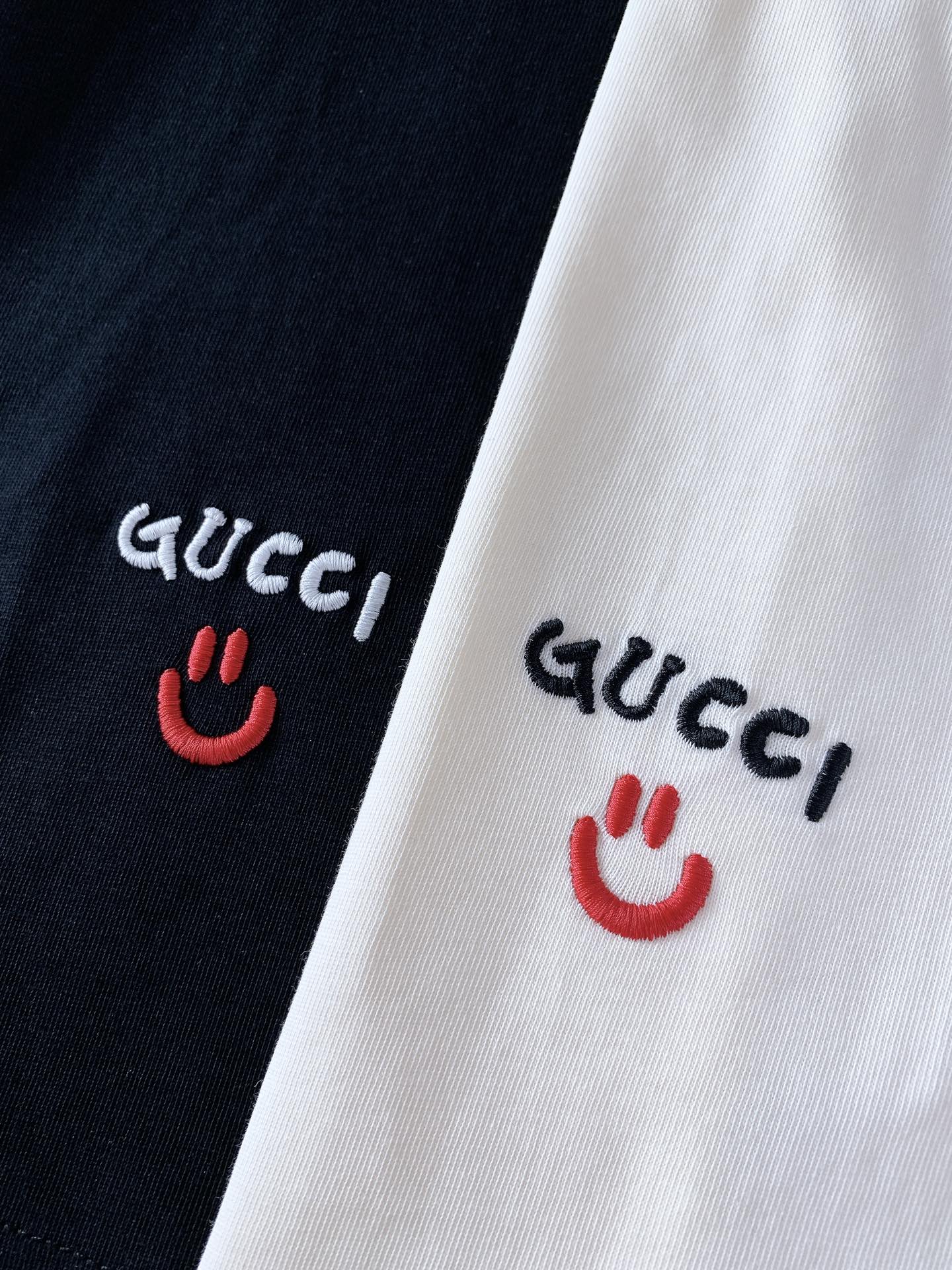 
Gucci 古驰 2025SS春夏新品 
萌趣元素T恤。这款T恤其设计独具匠心，将品牌的奢华质感与萌趣