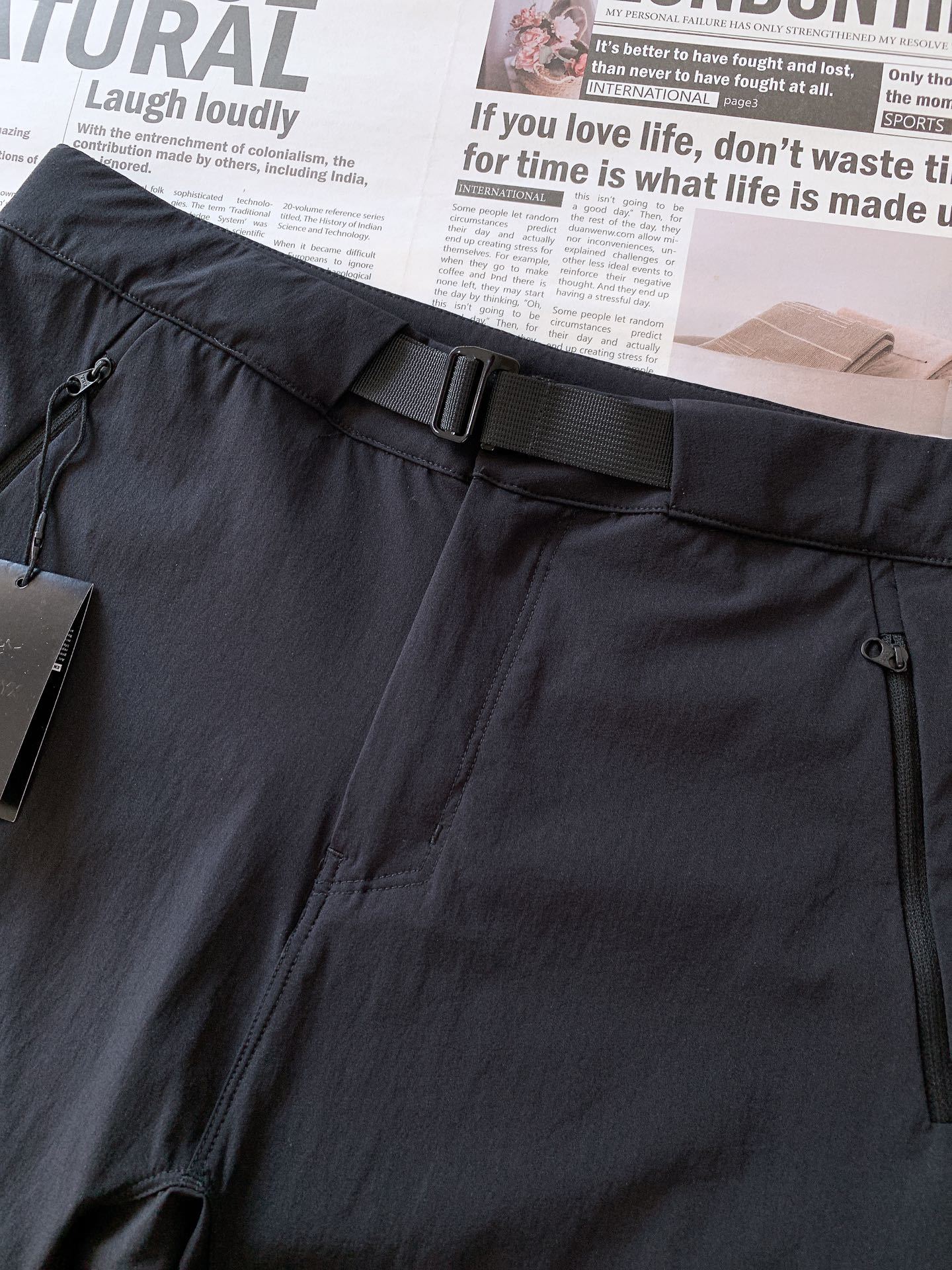 ARCTERYX 始祖鸟 新品工装速干短裤🩳
爆款来袭!今年最有特色顶级速干短裤,上身效果特别棒,一洗