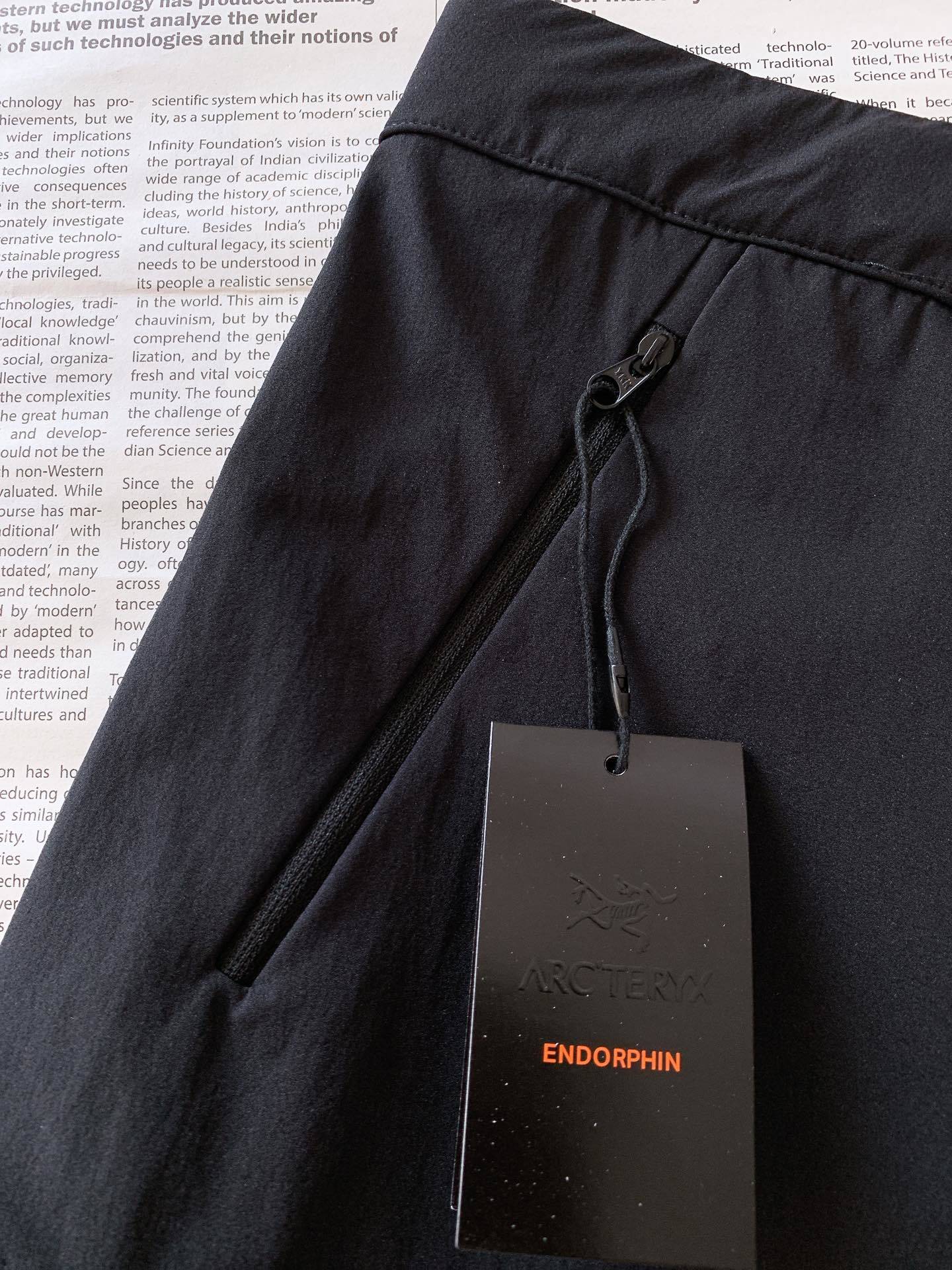 ARCTERYX 始祖鸟 新品工装速干短裤🩳
爆款来袭!今年最有特色顶级速干短裤,上身效果特别棒,一洗