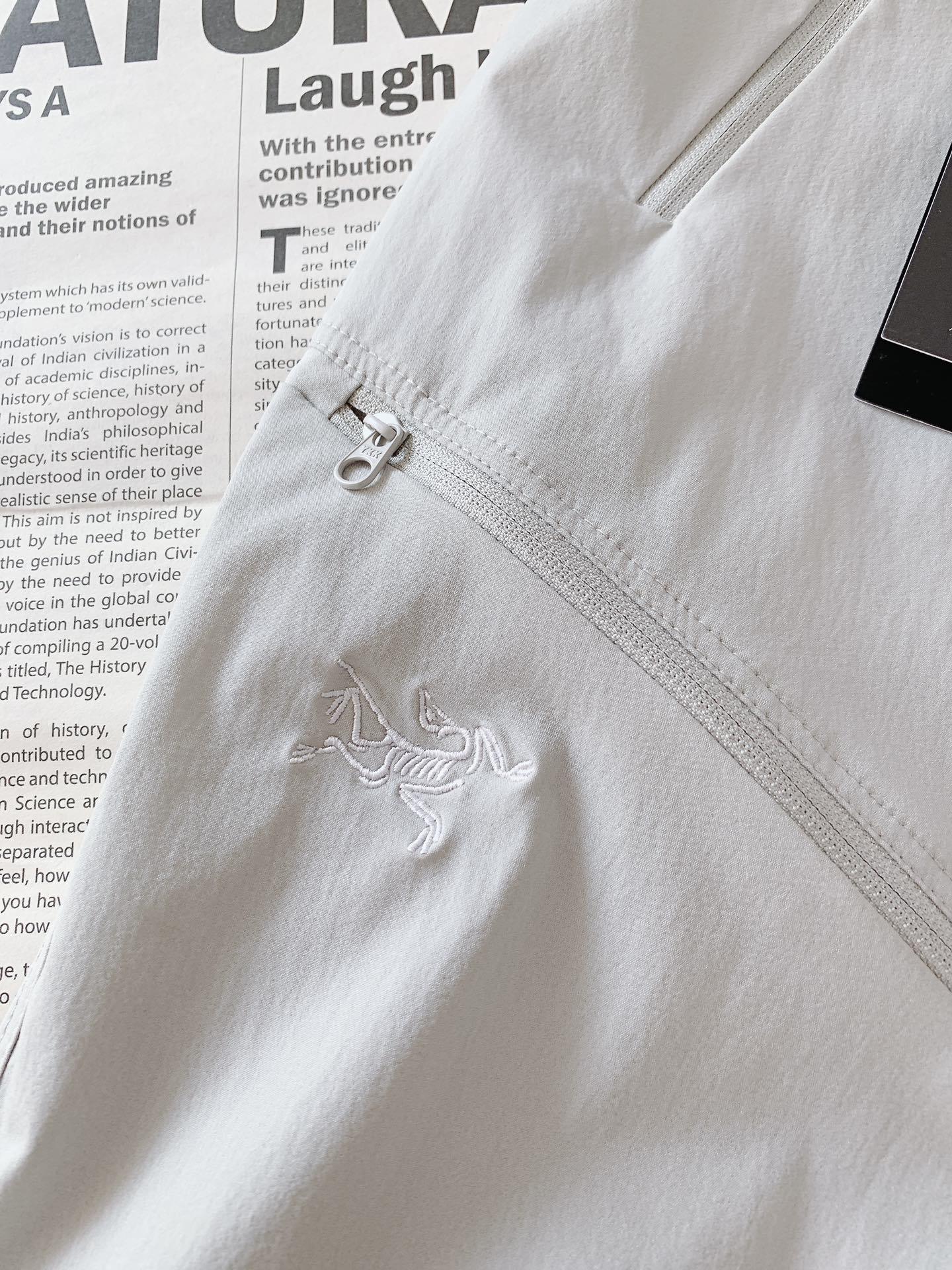 ARCTERYX 始祖鸟 新品工装速干短裤🩳
爆款来袭!今年最有特色顶级速干短裤,上身效果特别棒,一洗