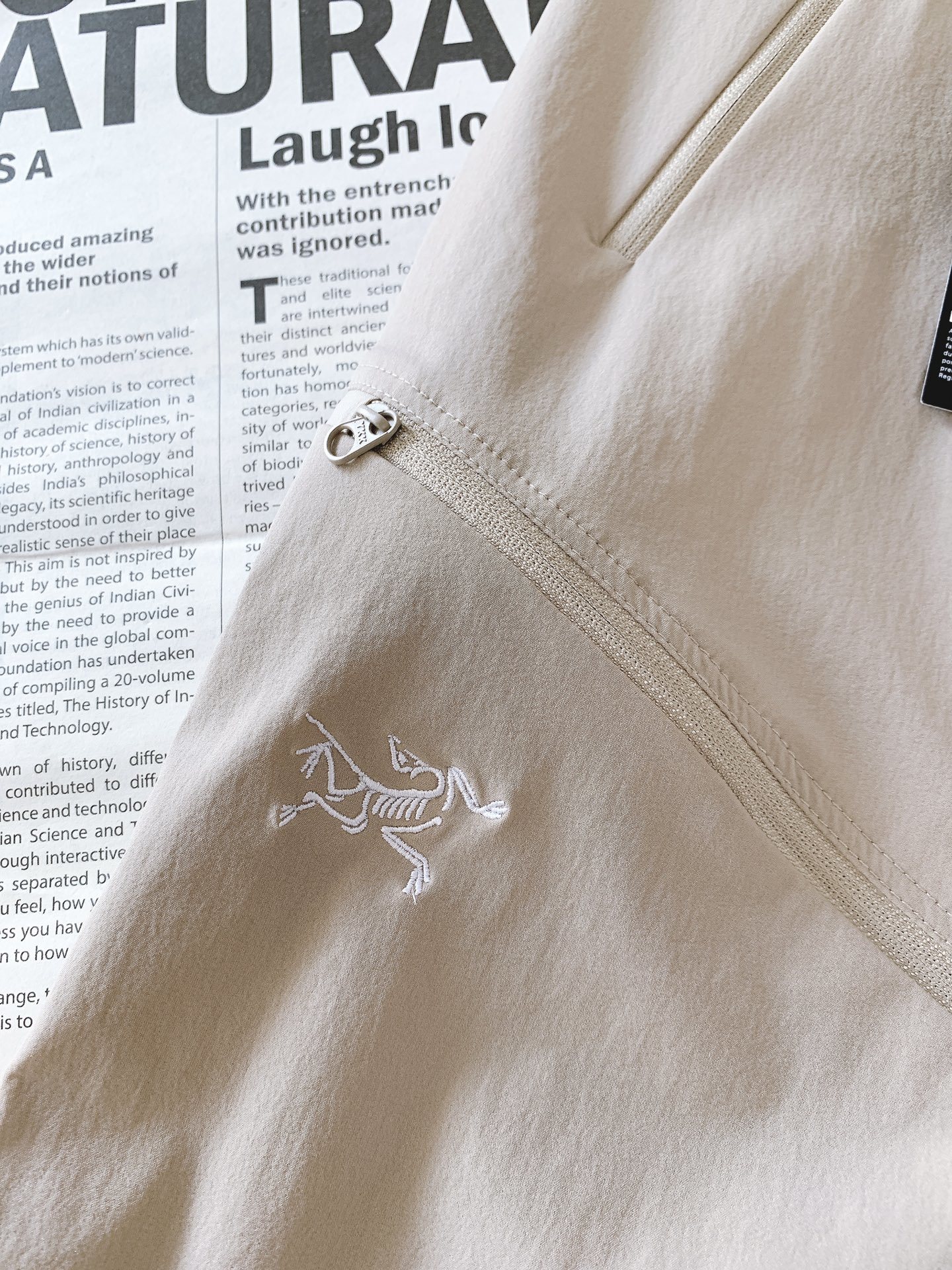 ARCTERYX 始祖鸟 新品工装速干短裤🩳
爆款来袭!今年最有特色顶级速干短裤,上身效果特别棒,一洗
