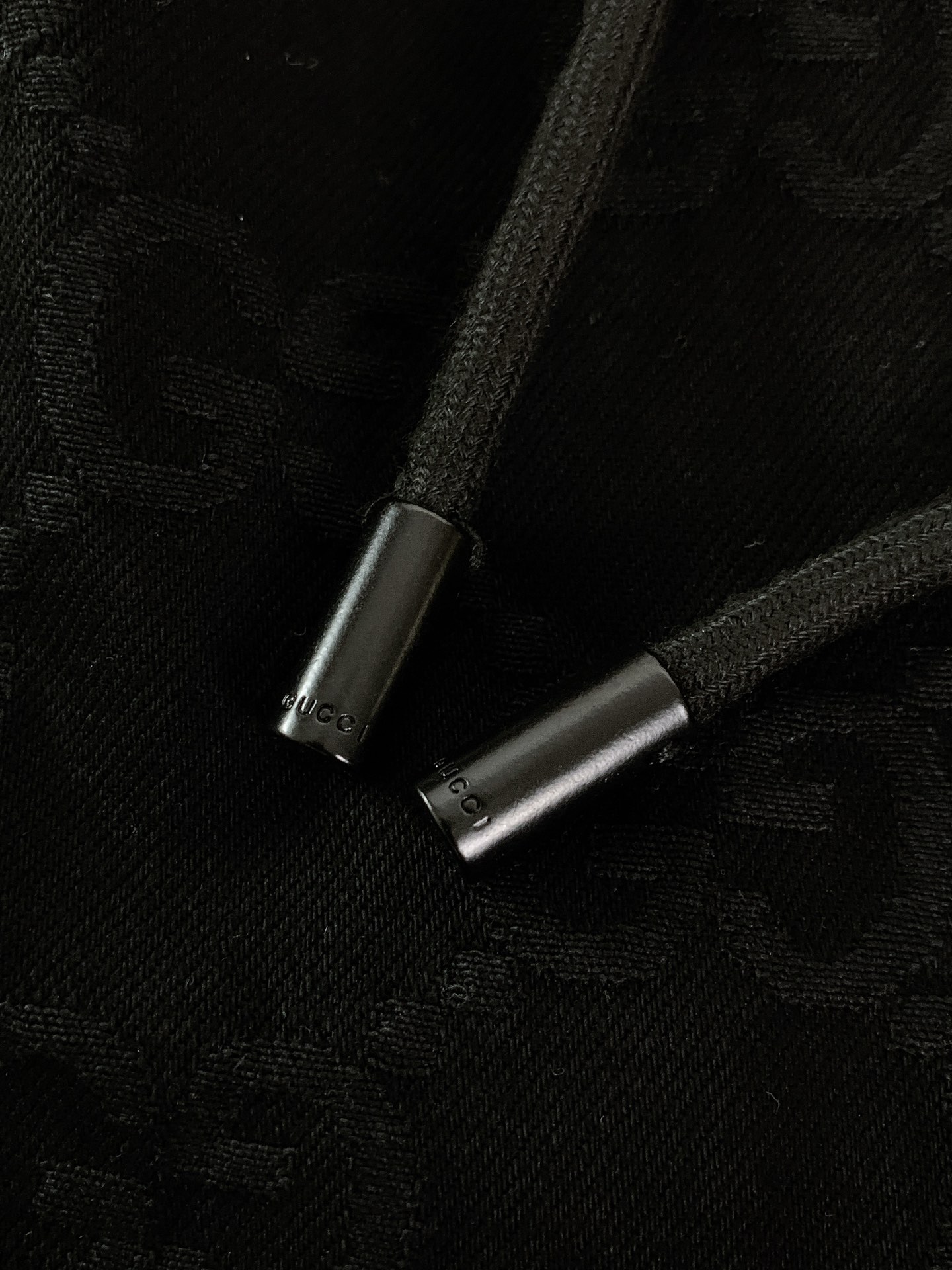 
Gucci 古驰 2025SS春夏新品
休闲提花短裤。经典黑色主调，自带低调高级感

裤身满是标志性G