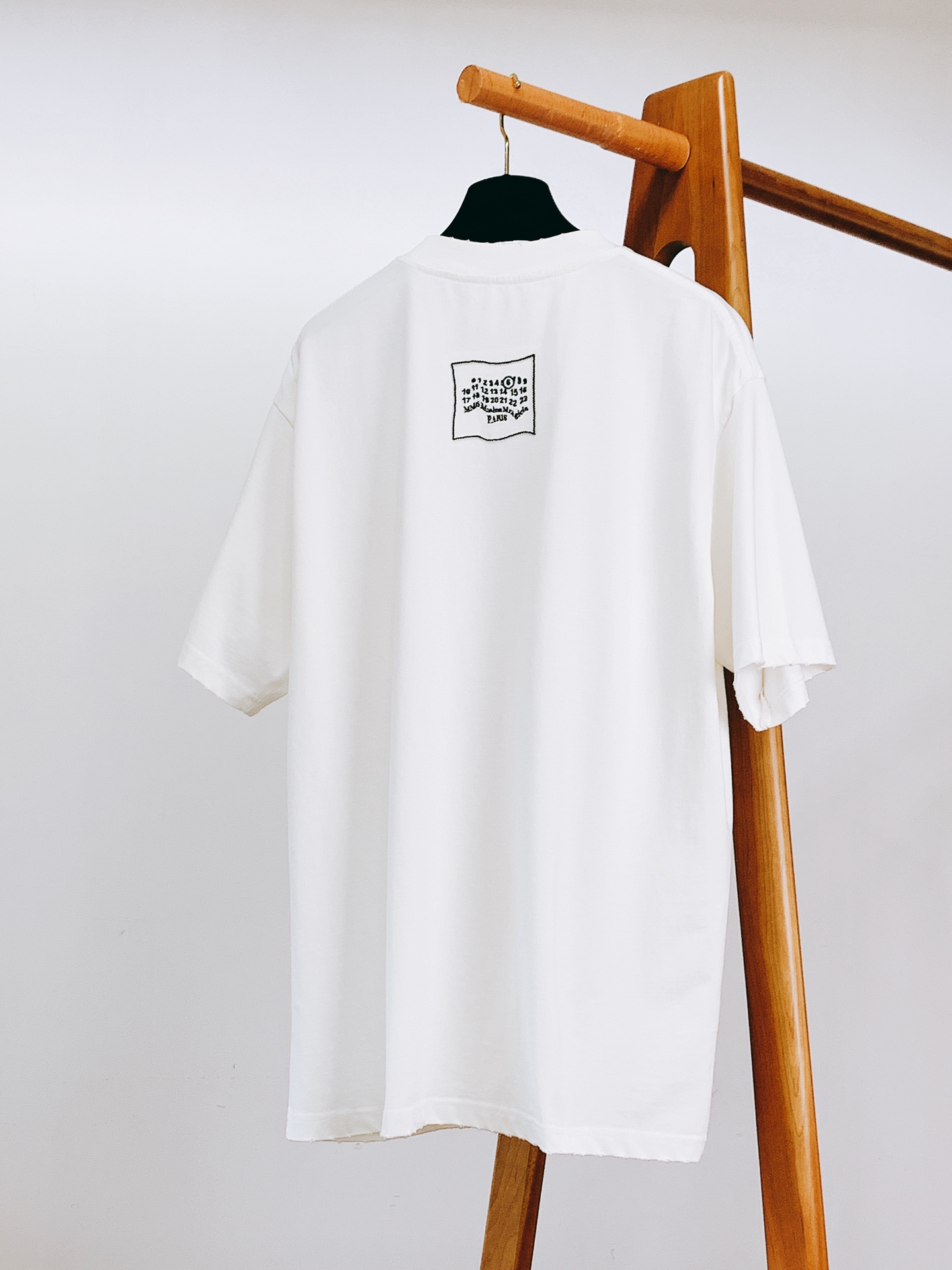 
Maison Margiela MM6 马丁马吉拉 2025SS春夏新品 
限定款T恤，以排山倒海之势