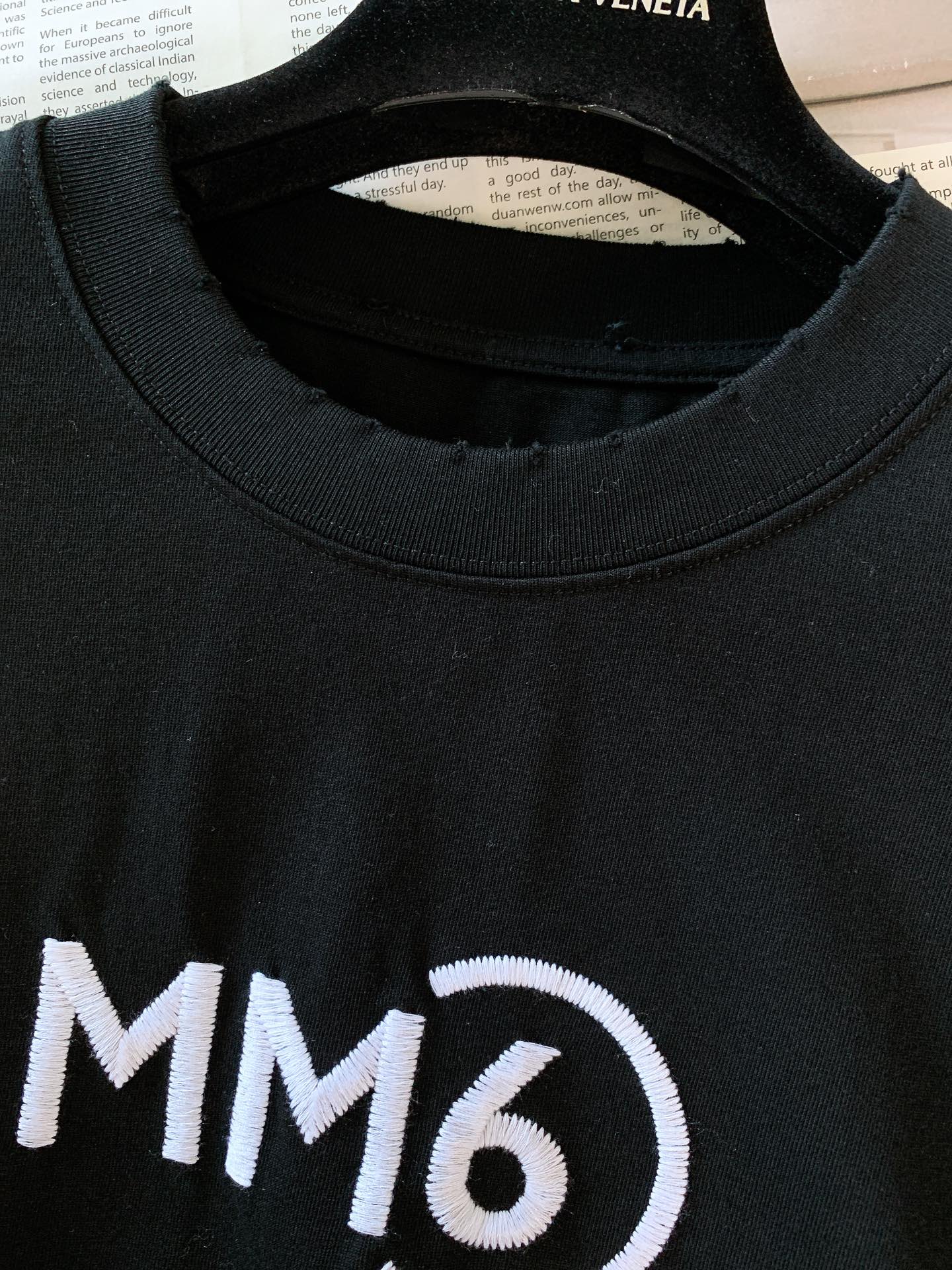 
Maison Margiela MM6 马丁马吉拉 2025SS春夏新品 
限定款T恤，以排山倒海之势