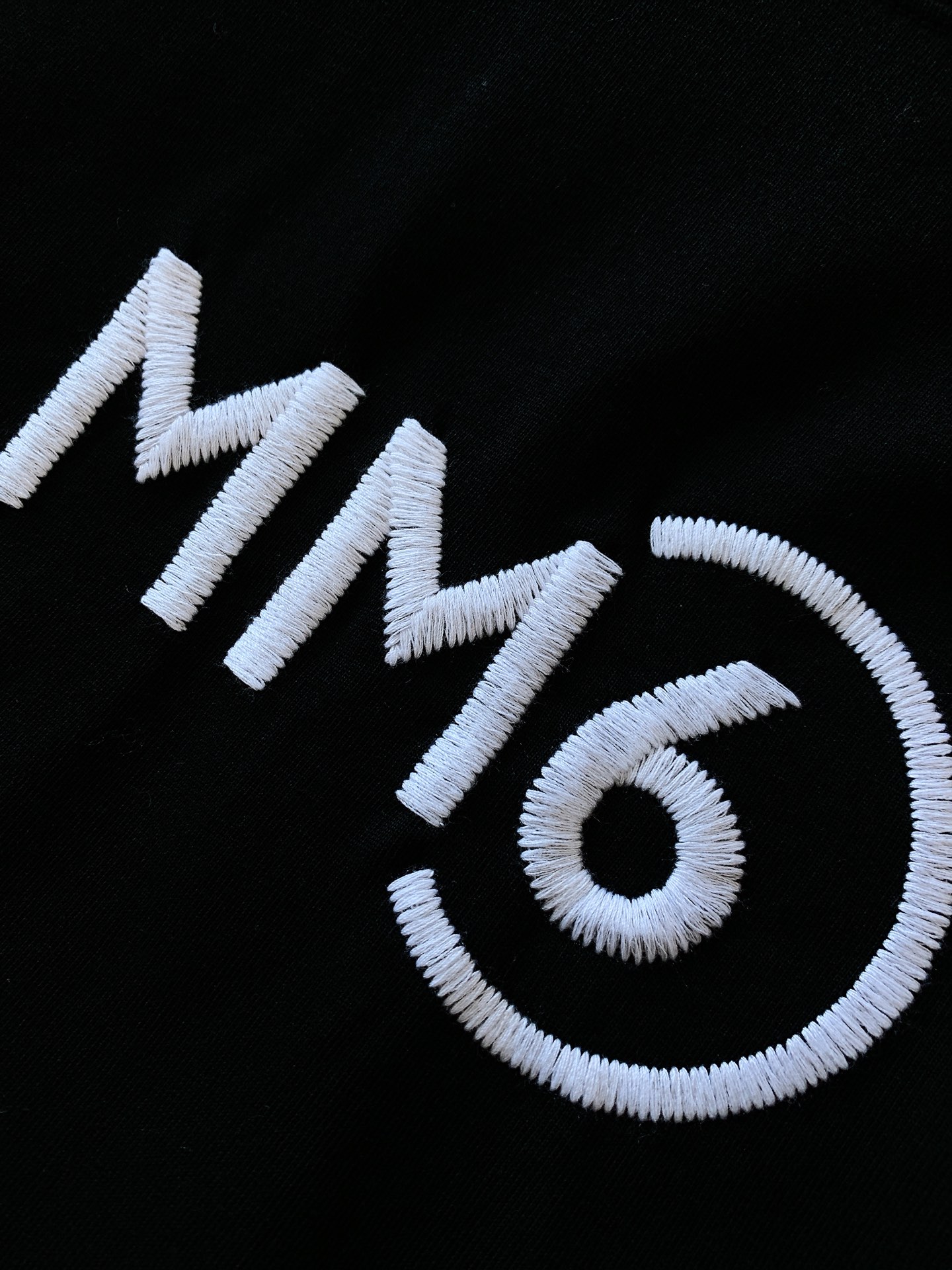 
Maison Margiela MM6 马丁马吉拉 2025SS春夏新品 
限定款T恤，以排山倒海之势