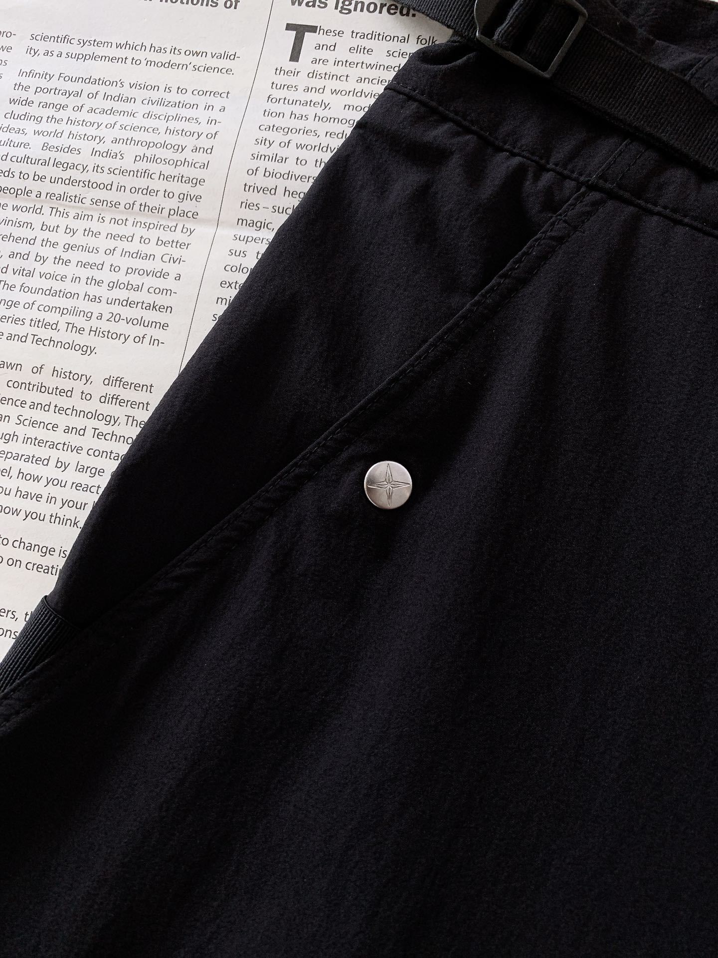 Stone Island 石头岛 2025SS春夏新品
为了更完美的贴合和舒适….内里质感工艺 都必须