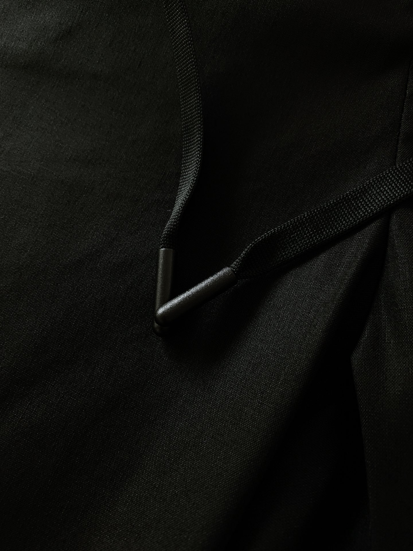 
Prada 普拉达 2025SS春夏新品 
超级舒服！！普拉达天丝麻裤 超薄且细节超级超级多休闲裤  