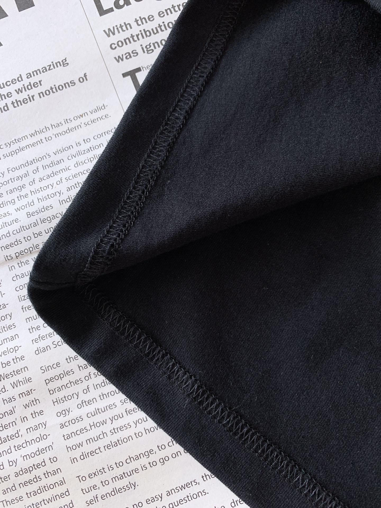 ARCTERYX 始祖鸟 2025SS春夏新品
印花短袖T恤 男女同款!!
解锁户外时尚新姿势
背后