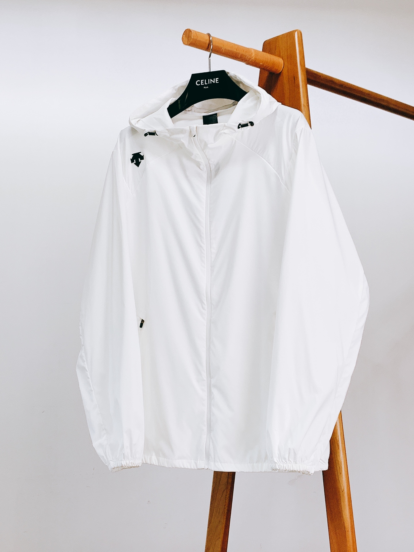 Chaqueta Ligera Descente con Capucha para Hombre - Protección Solar y Transpirable