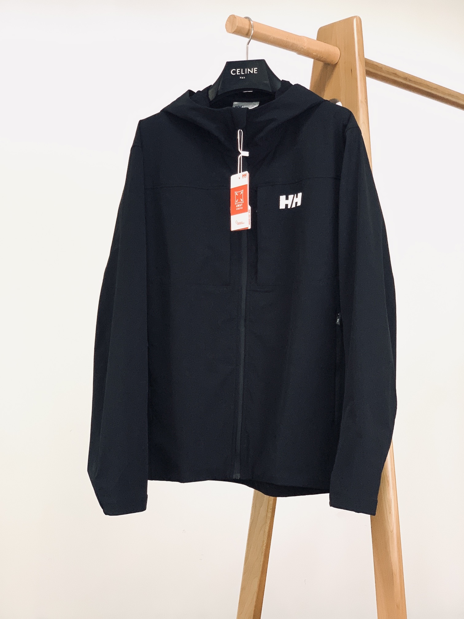 Helly Hansen 耶尔.汉森 HH 情侣户外运动高弹登山防泼水夹克外套
最新款 官网同步发售