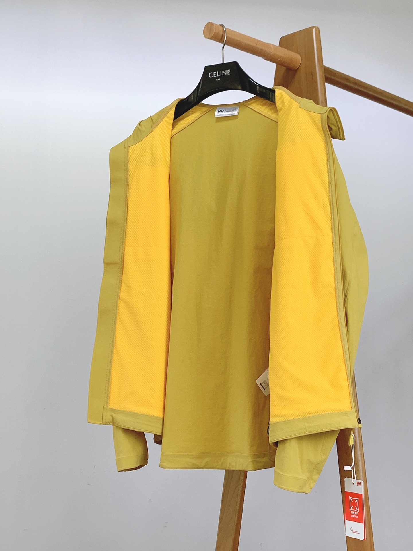 Helly Hansen 耶尔.汉森 HH 情侣户外运动高弹登山防泼水夹克外套
最新款 官网同步发售