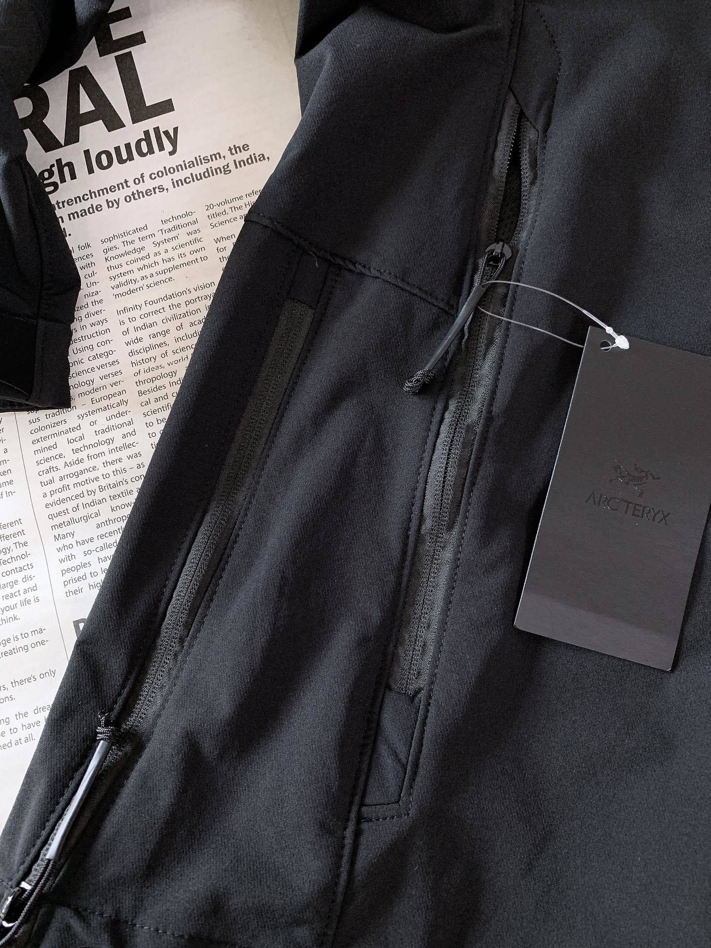 ARCTERYX 始祖鸟 军鸟系列
Leaf Patrol ar Patrol 纯色立领休闲夹克外套
