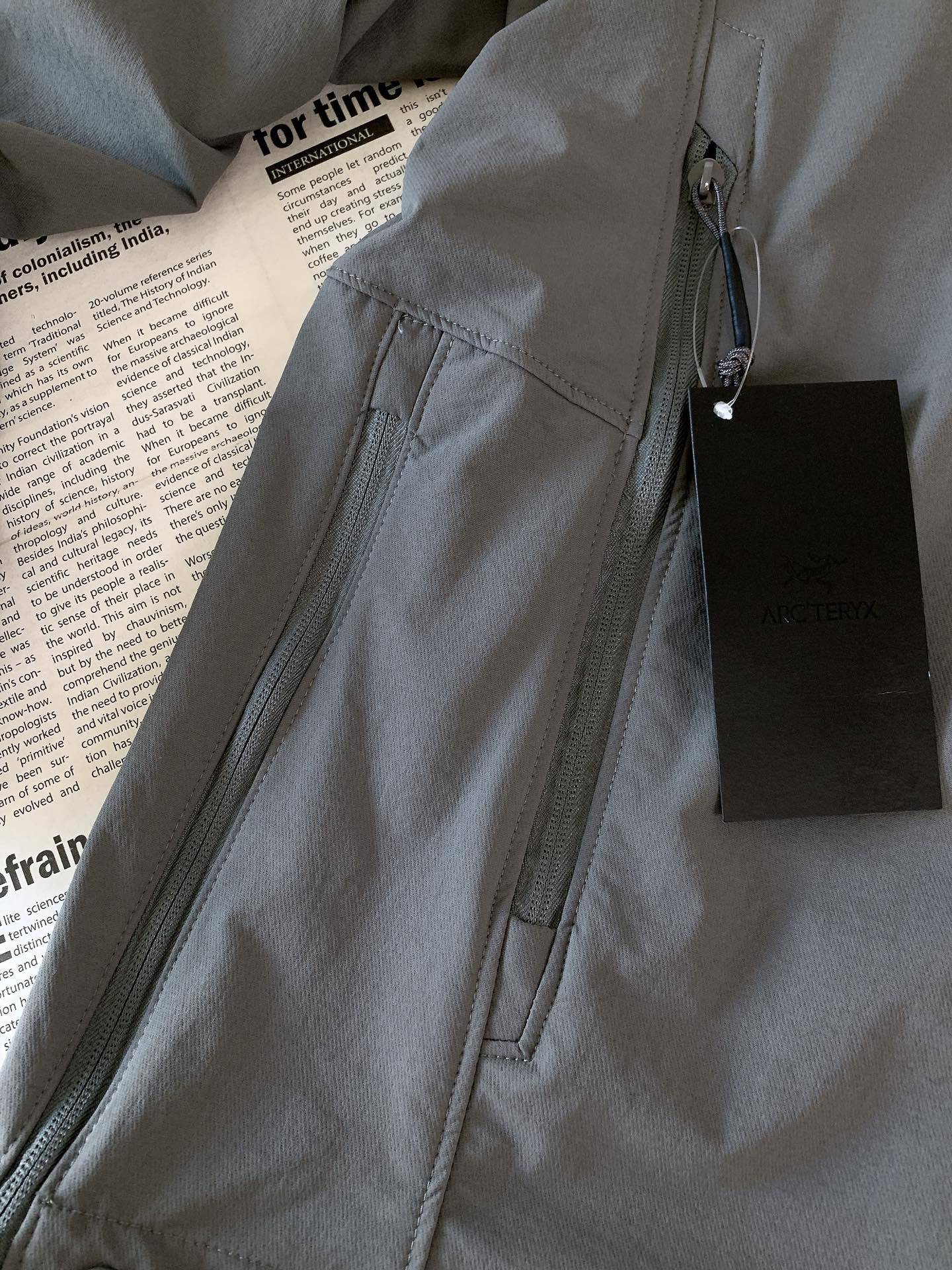 ARCTERYX 始祖鸟 军鸟系列
Leaf Patrol ar Patrol 纯色立领休闲夹克外套
