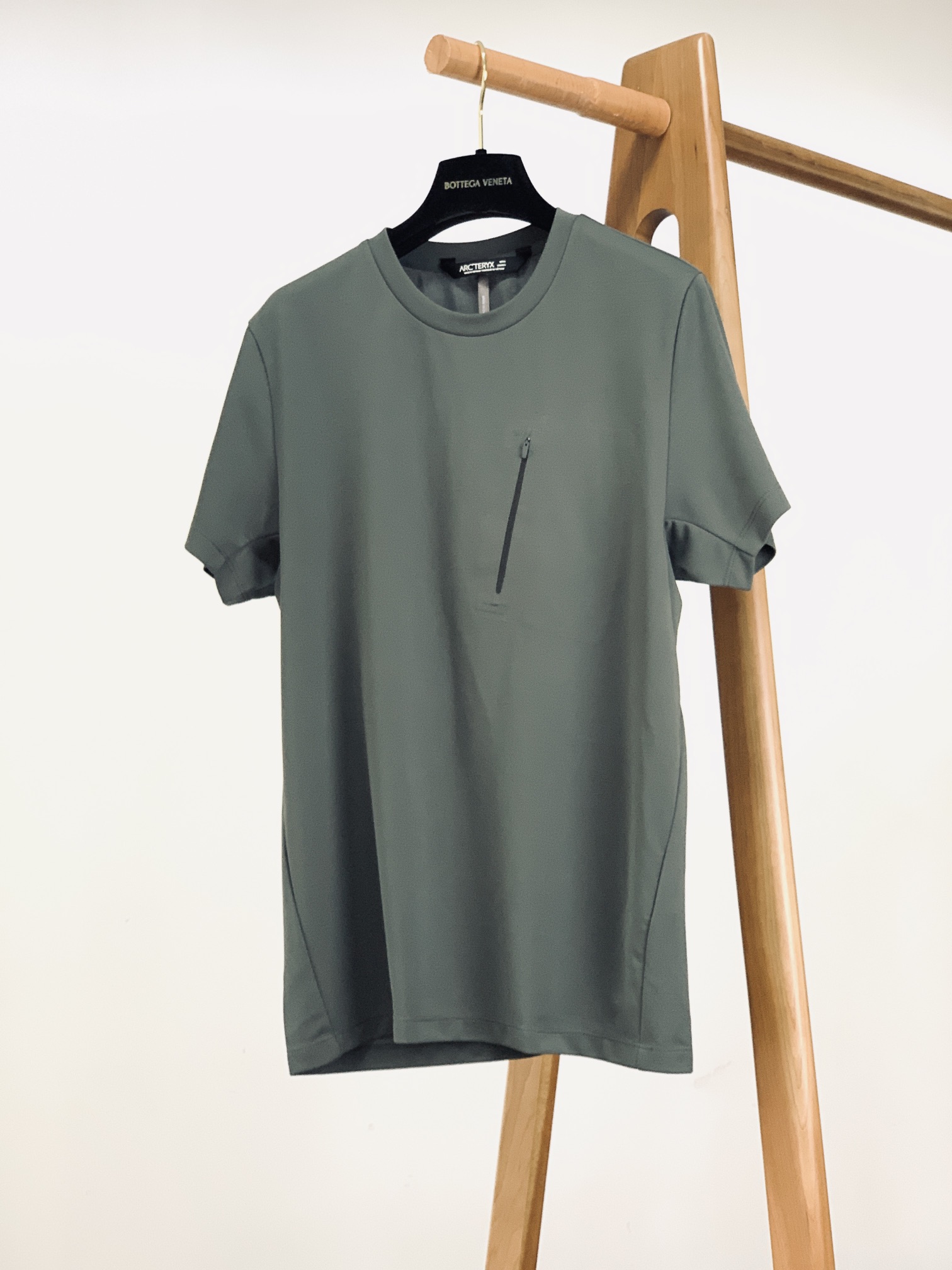 Arc'teryx Veilance Heren Functioneel Sneldrogend Merino T-shirt - Olijfgroen