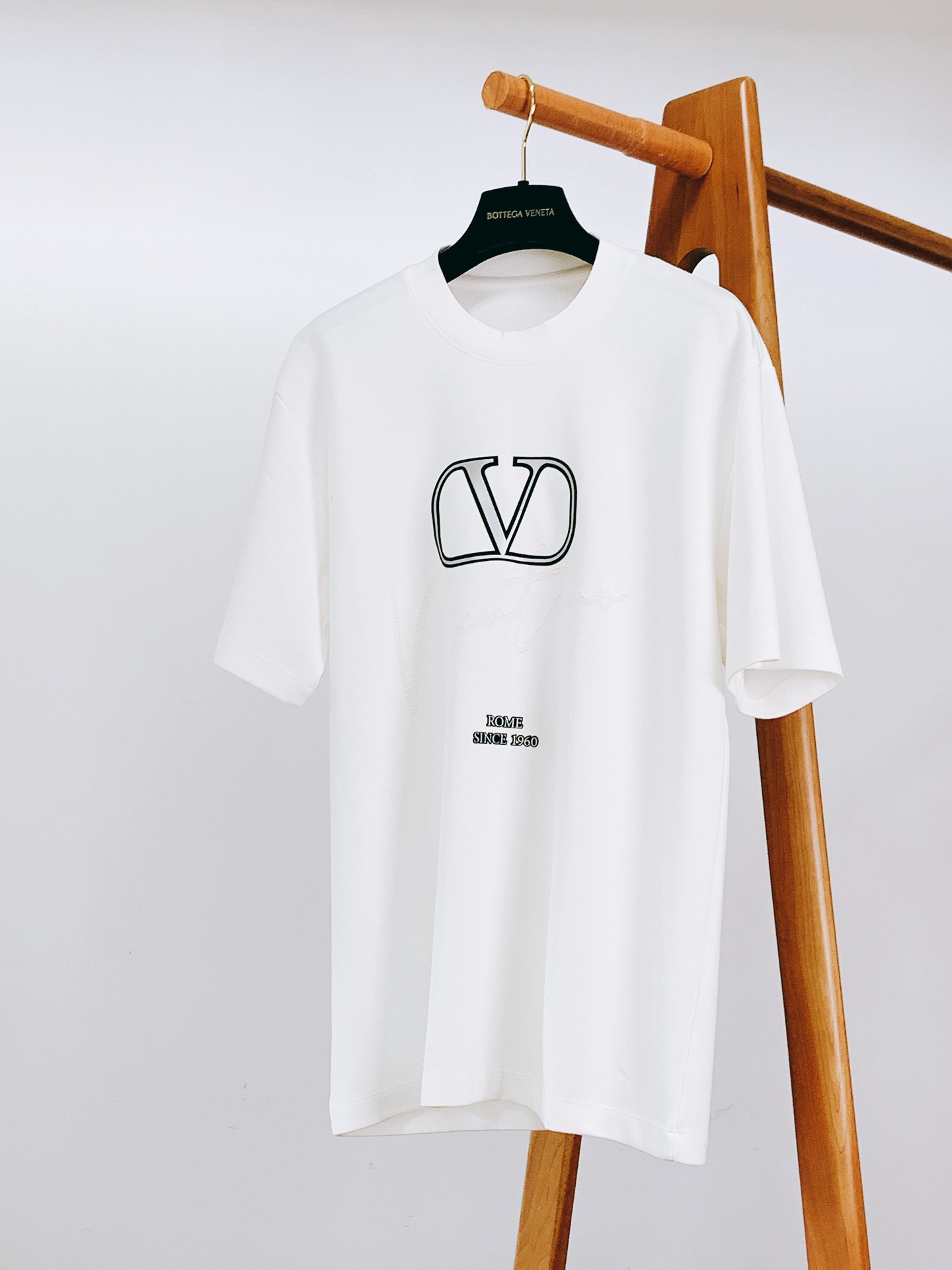 Valentino T-Shirt Logo Imprimé "Rome Since 1960" - Collection Printemps/Été 2025