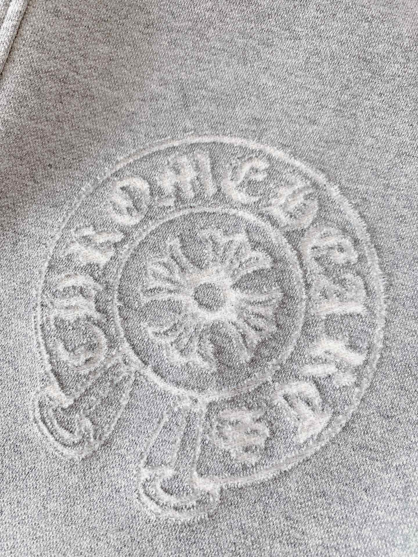 
Chrome Hearts 克罗心 2025SS春夏新品
高街休闲裤，一款只需要一眼就能爱上的超高颜值