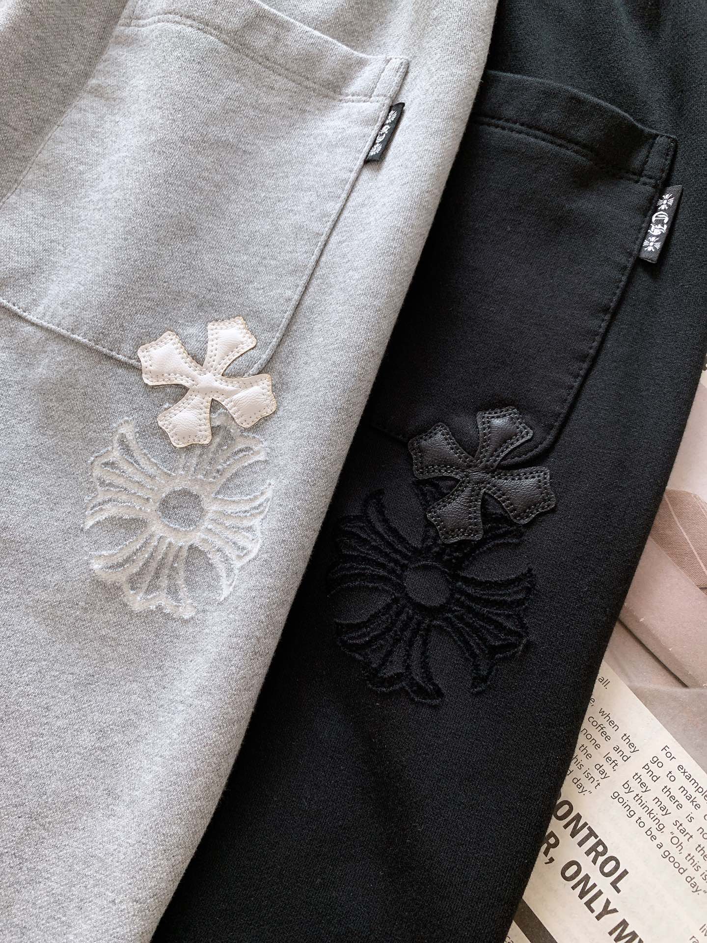 
Chrome Hearts 克罗心 2025SS春夏新品
高街休闲裤，一款只需要一眼就能爱上的超高颜值