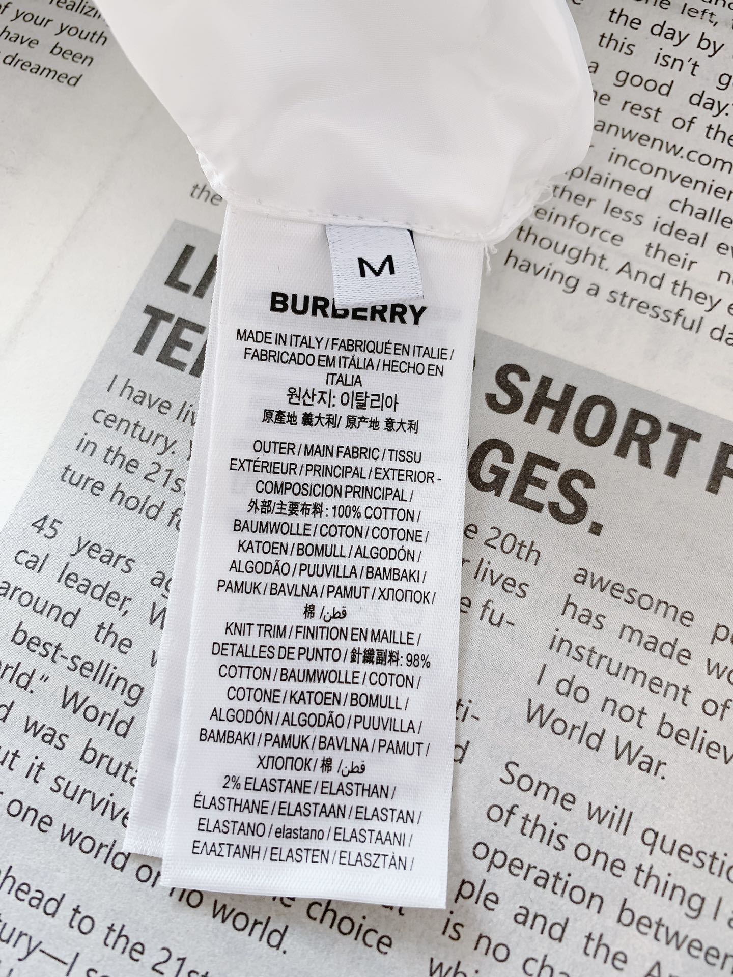 
Burberry 巴宝莉 时尚格纹短裤🩳
臻选优质面料打造，贴身舒适，独特设计，进口3D数码印花技术，
