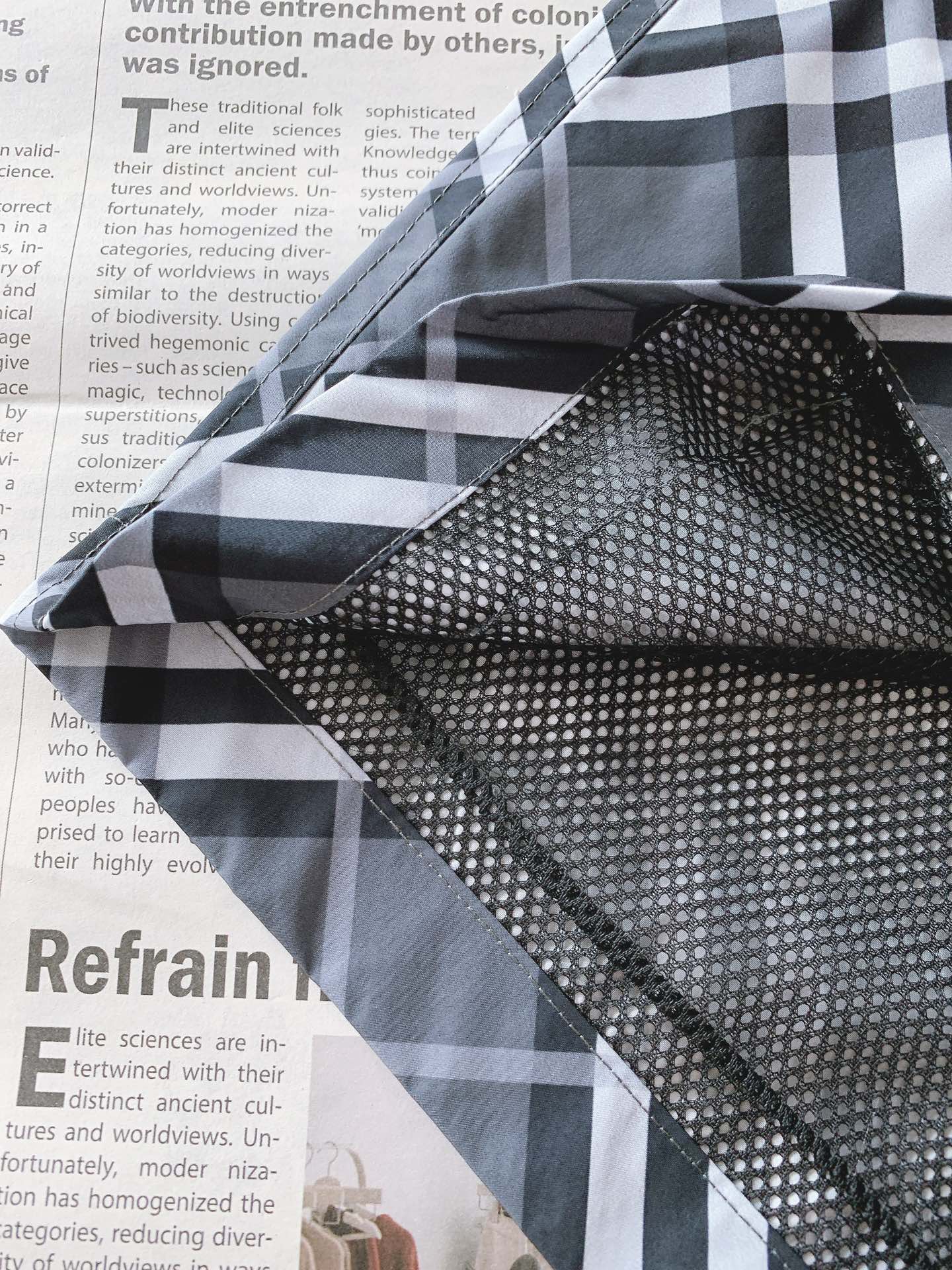 
Burberry 巴宝莉 时尚格纹短裤🩳
臻选优质面料打造，贴身舒适，独特设计，进口3D数码印花技术，