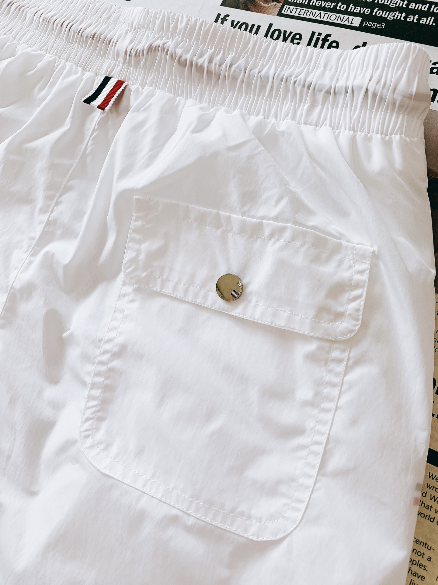 
Moncler 蒙口 2025SS春夏新品 
时尚休闲短裤，渠道精品，宽松体常规设计裁剪,兼具个性时尚