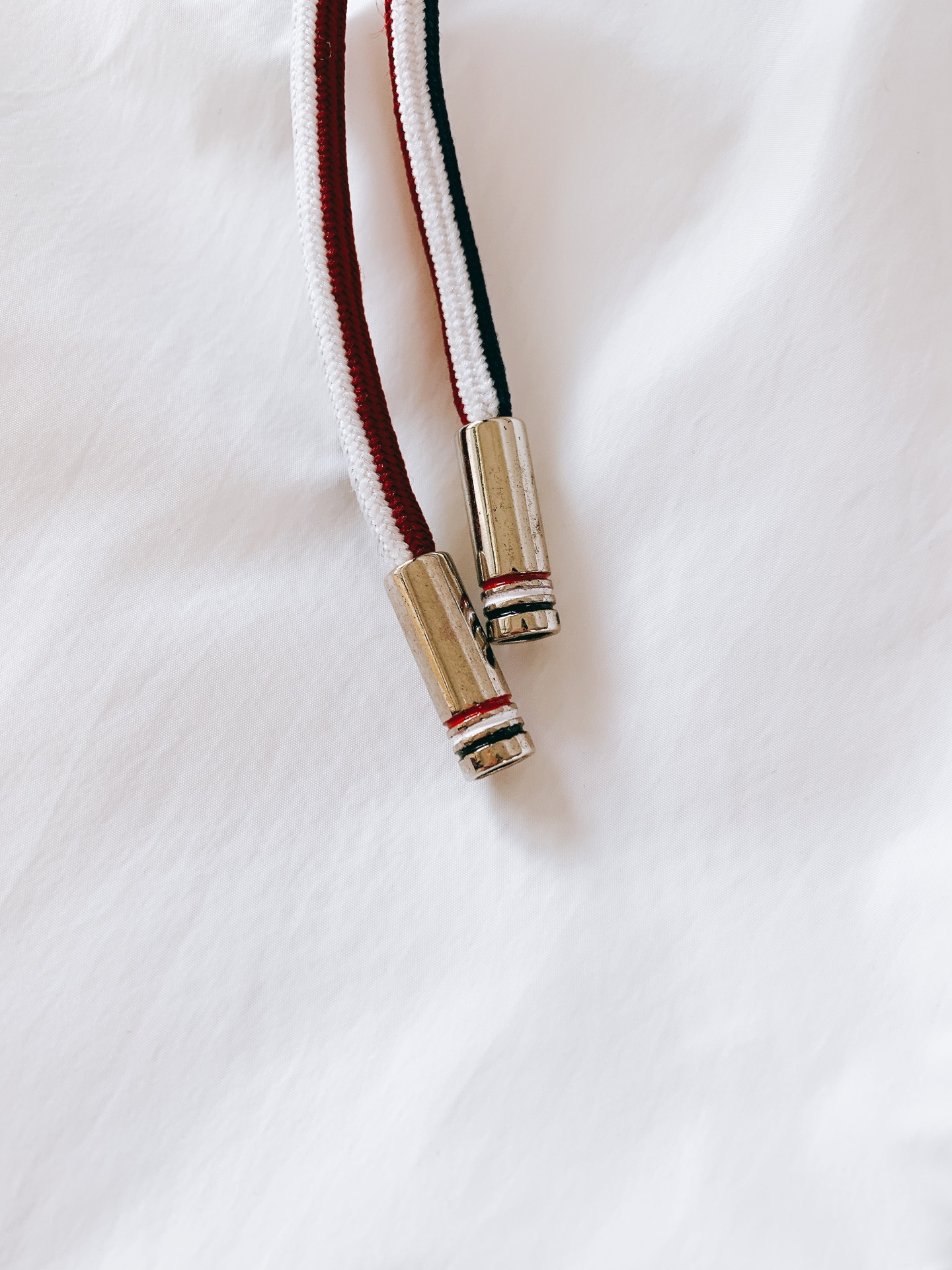 
Moncler 蒙口 2025SS春夏新品 
时尚休闲短裤，渠道精品，宽松体常规设计裁剪,兼具个性时尚