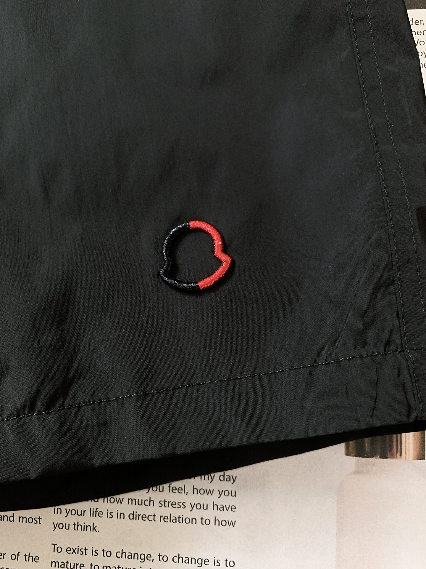 
Moncler 蒙口 2025SS春夏新品 
时尚休闲短裤，渠道精品，宽松体常规设计裁剪,兼具个性时尚